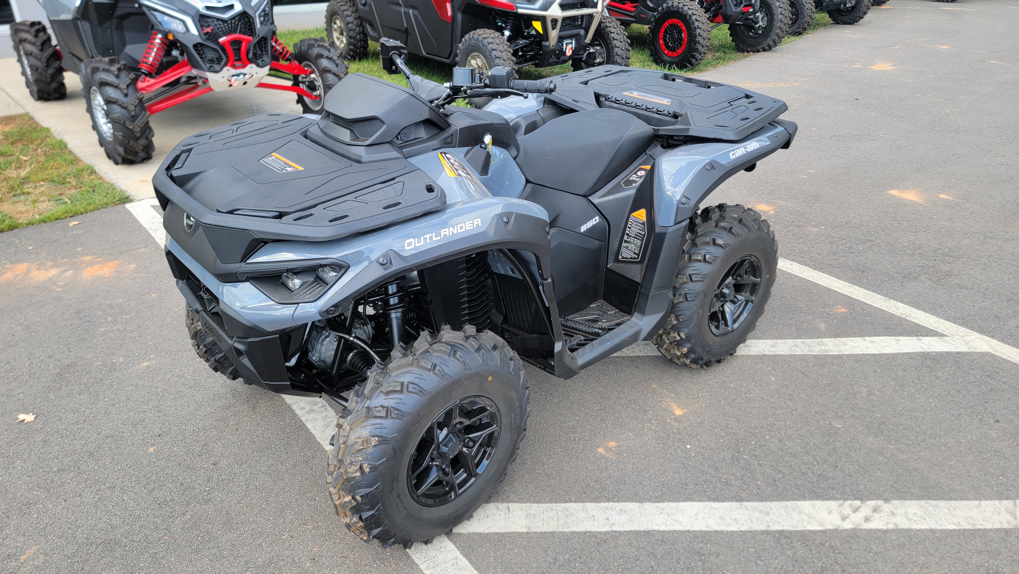 2025 Can-Am Outlander DPS 850 - Photo 2