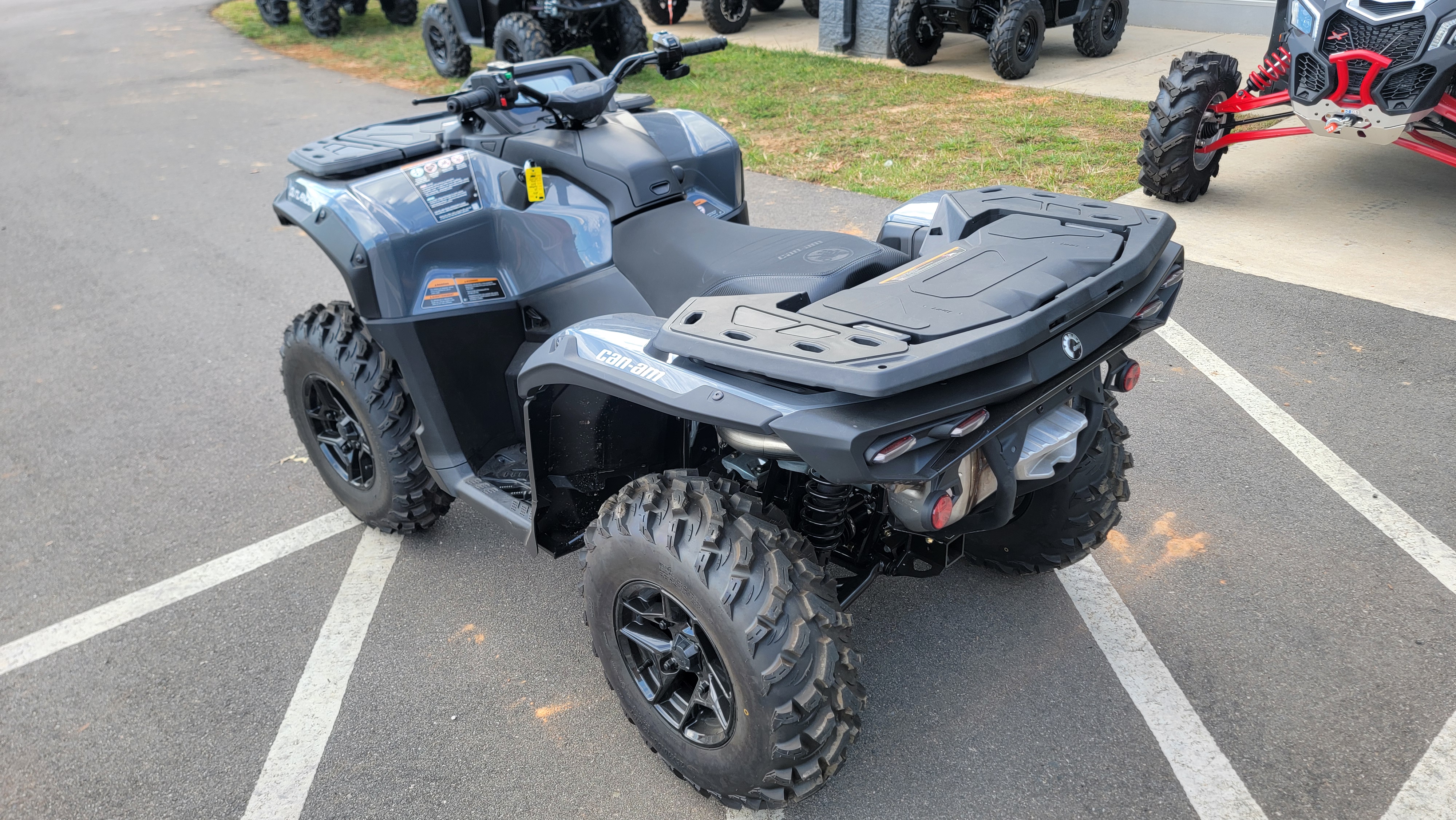2025 Can-Am Outlander DPS 850 - Photo 4