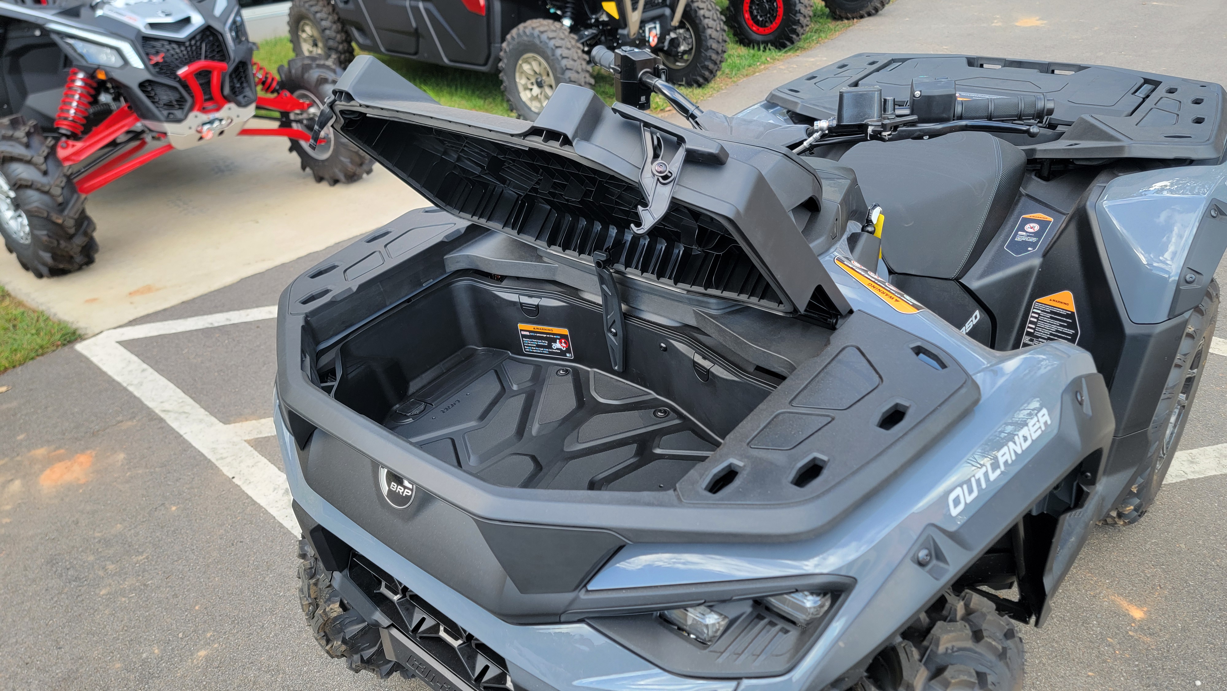2025 Can-Am Outlander DPS 850 - Photo 10