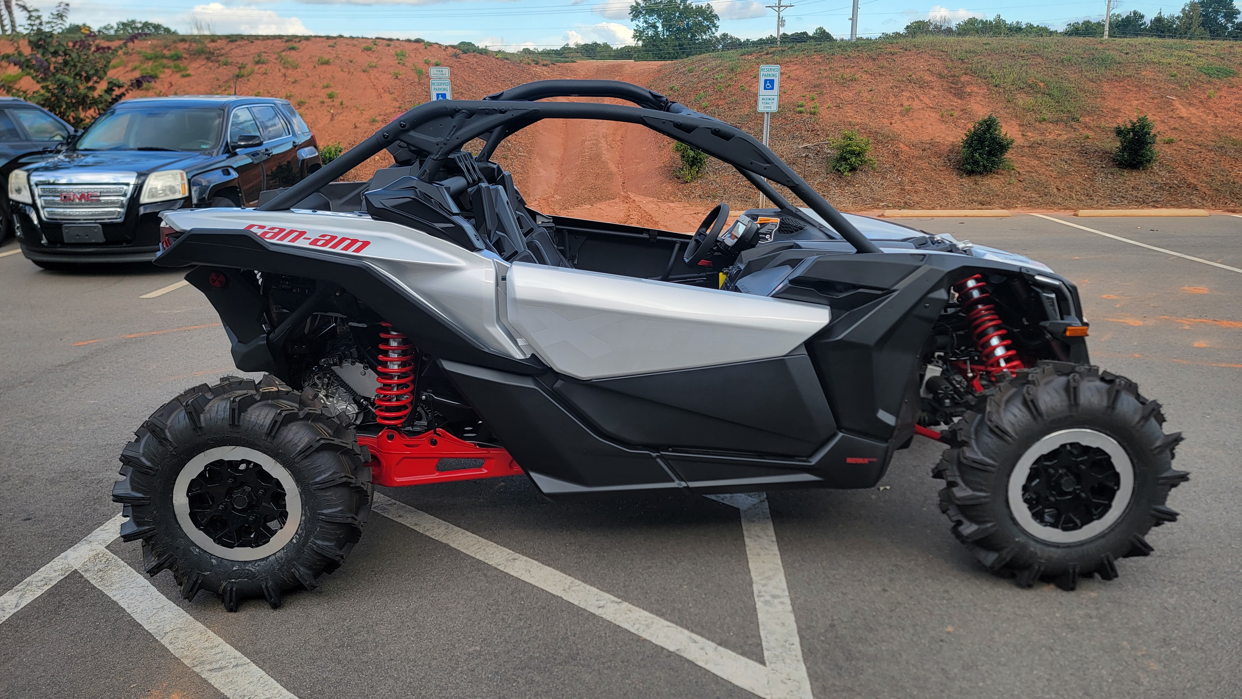 2025 Can-Am Maverick X3 X mr TURBO RR 64 - Photo 8