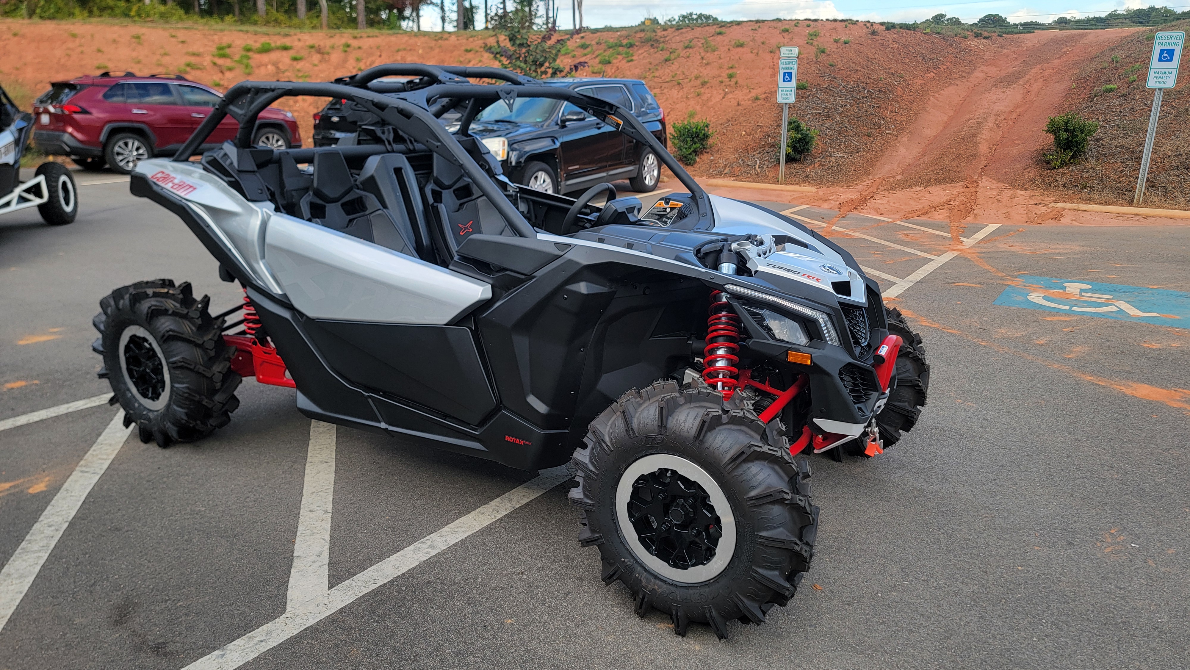 2025 Can-Am Maverick X3 X mr TURBO RR 64 - Photo 9