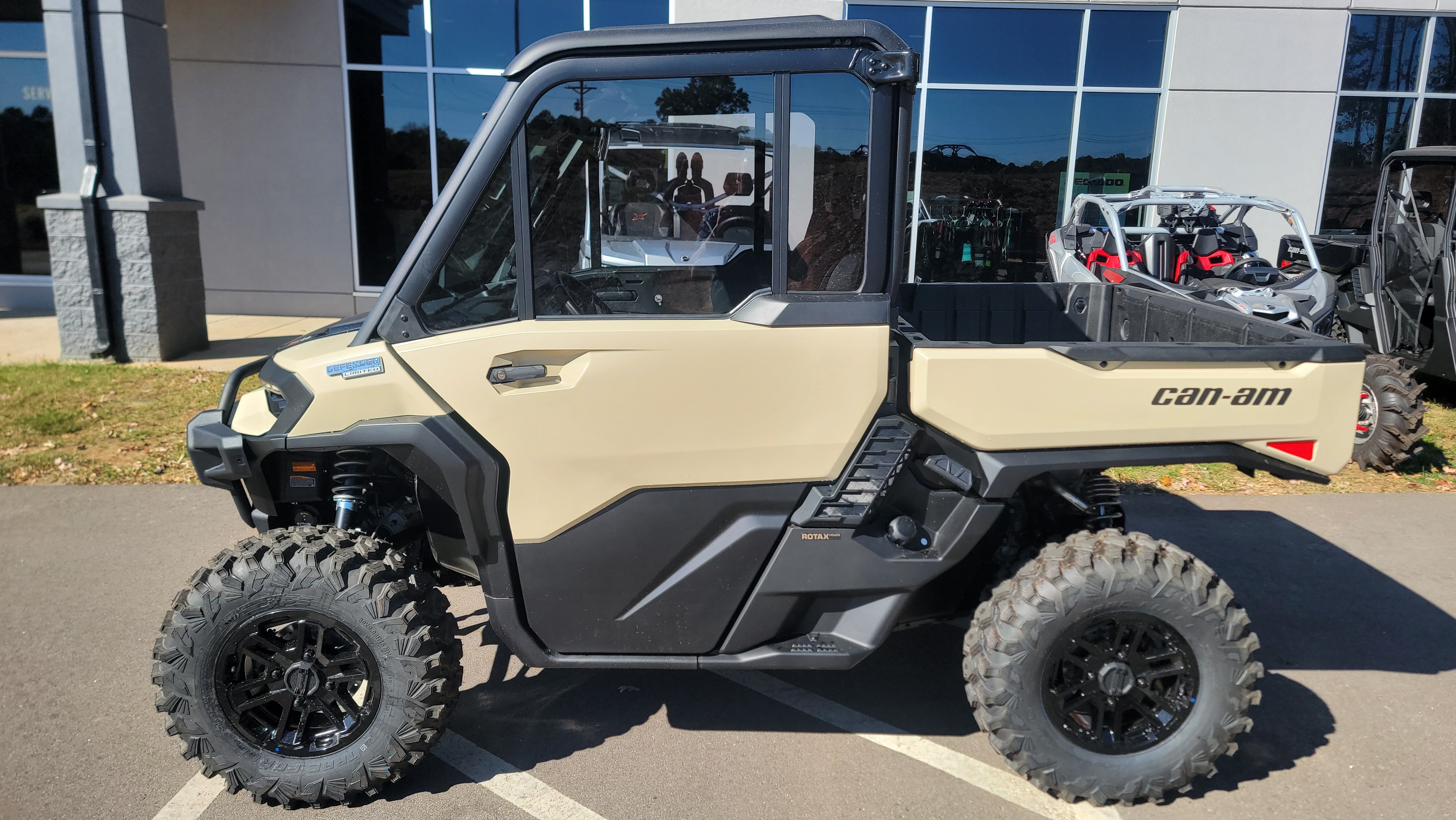 2026 Can-Am Defender Limited HD11 - Photo 3