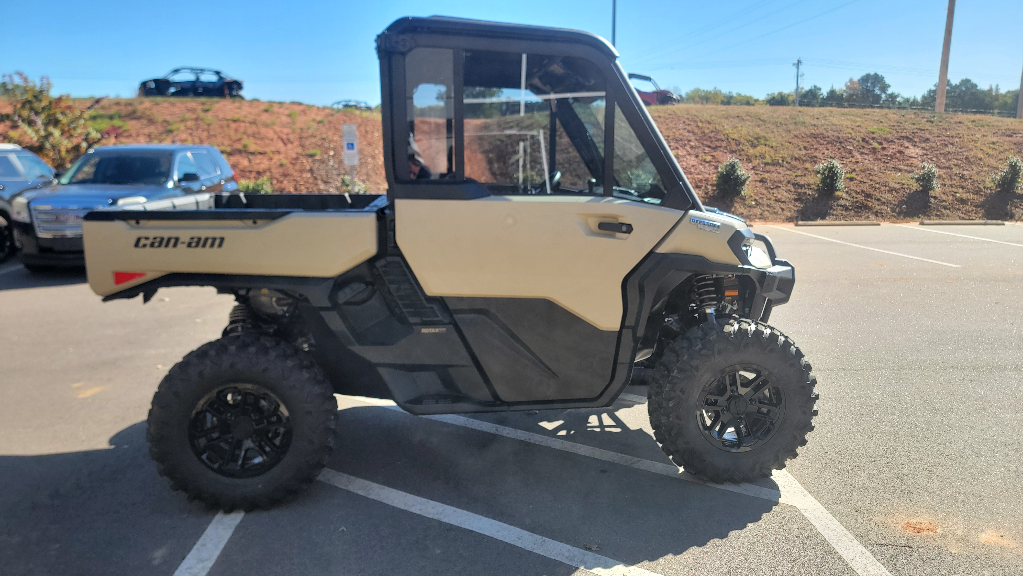 2026 Can-Am Defender Limited HD11 - Photo 7