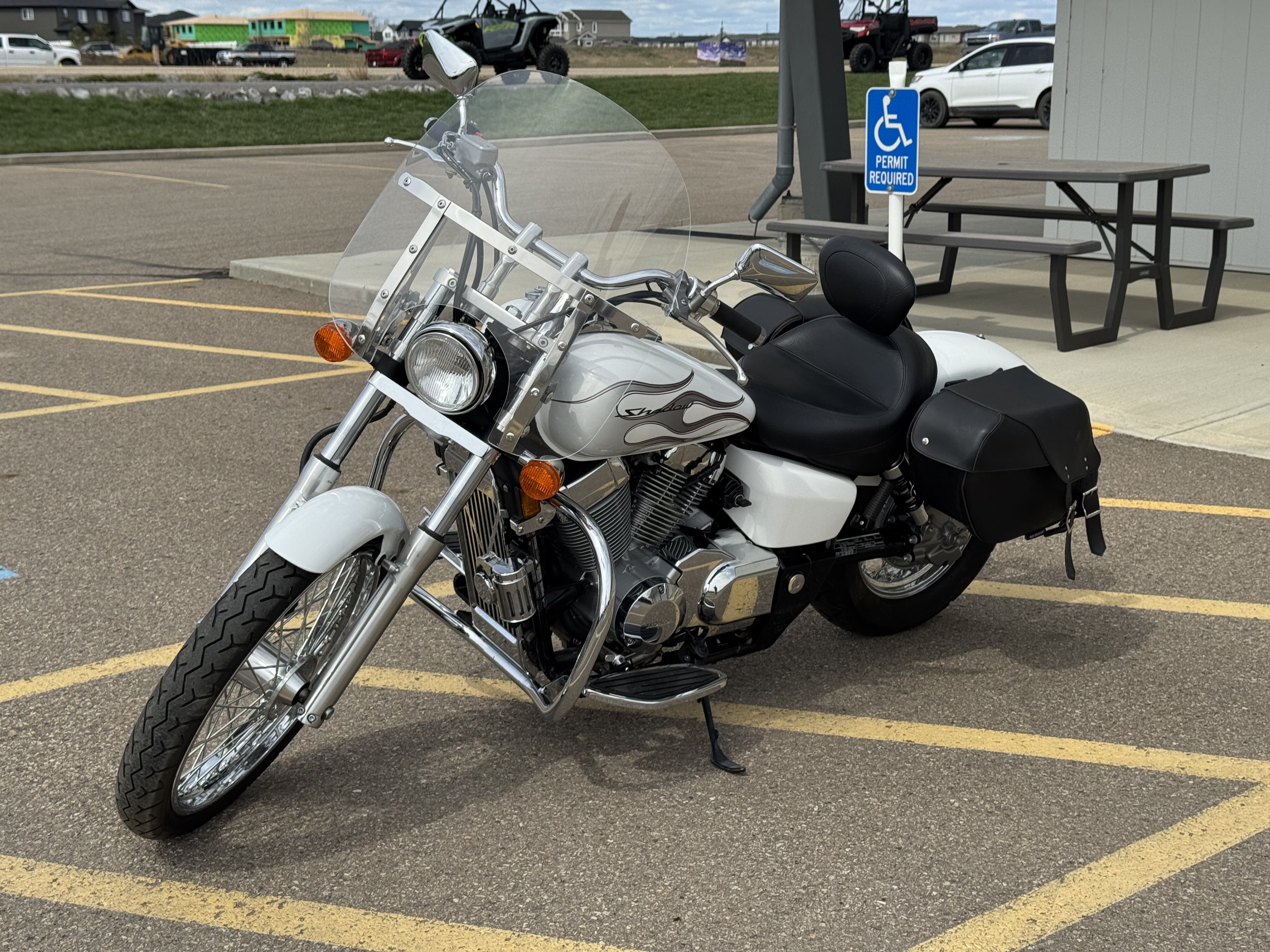 2009 Honda VT750T Shadow Tourer - ONLY 3,091 KM - PAYMENTS AS LOW AS $59 BI WKLY! - Photo 2