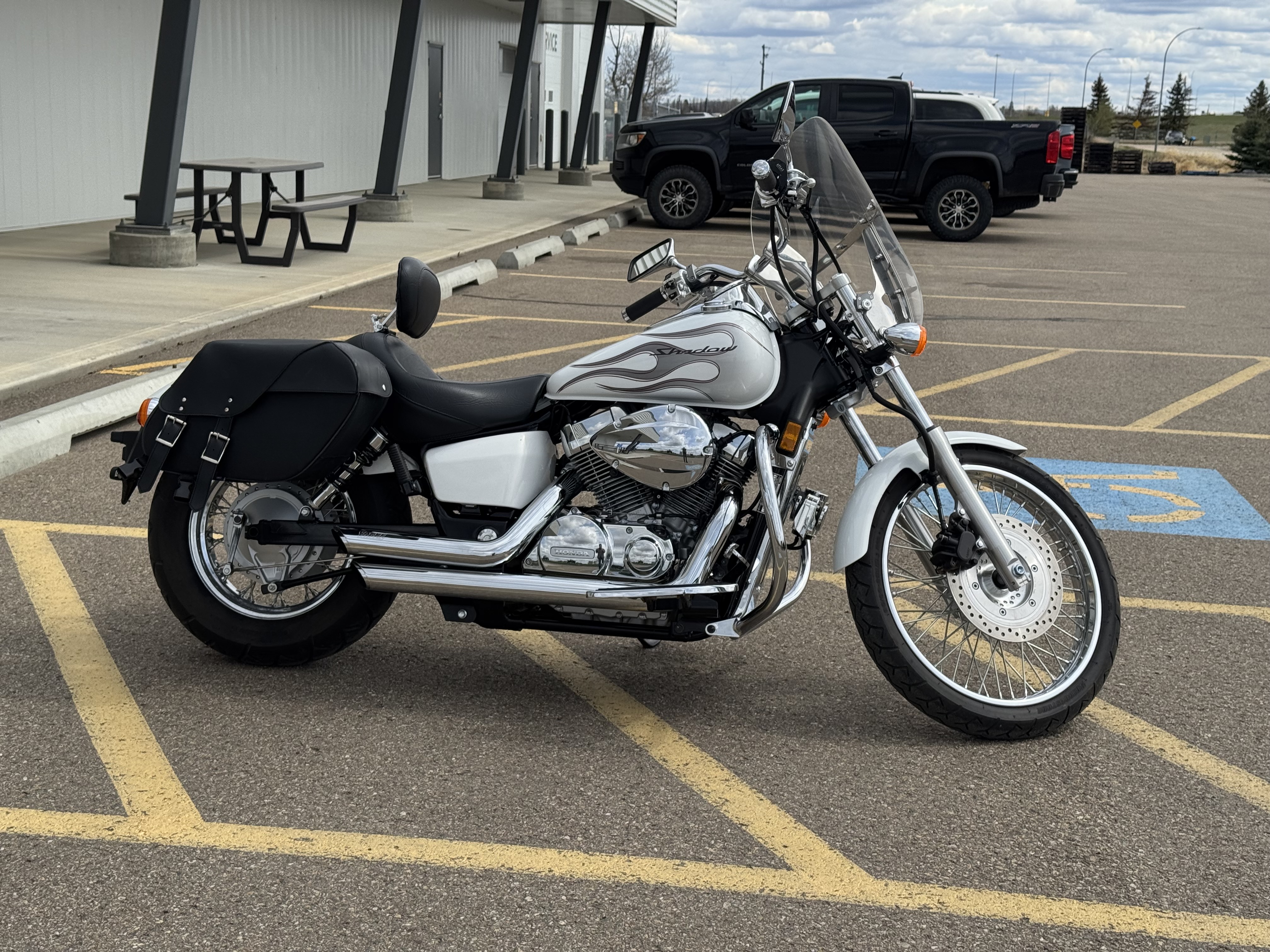 2009 Honda VT750T Shadow Tourer - ONLY 3,091 KM - PAYMENTS AS LOW AS $59 BI WKLY! - Photo 7