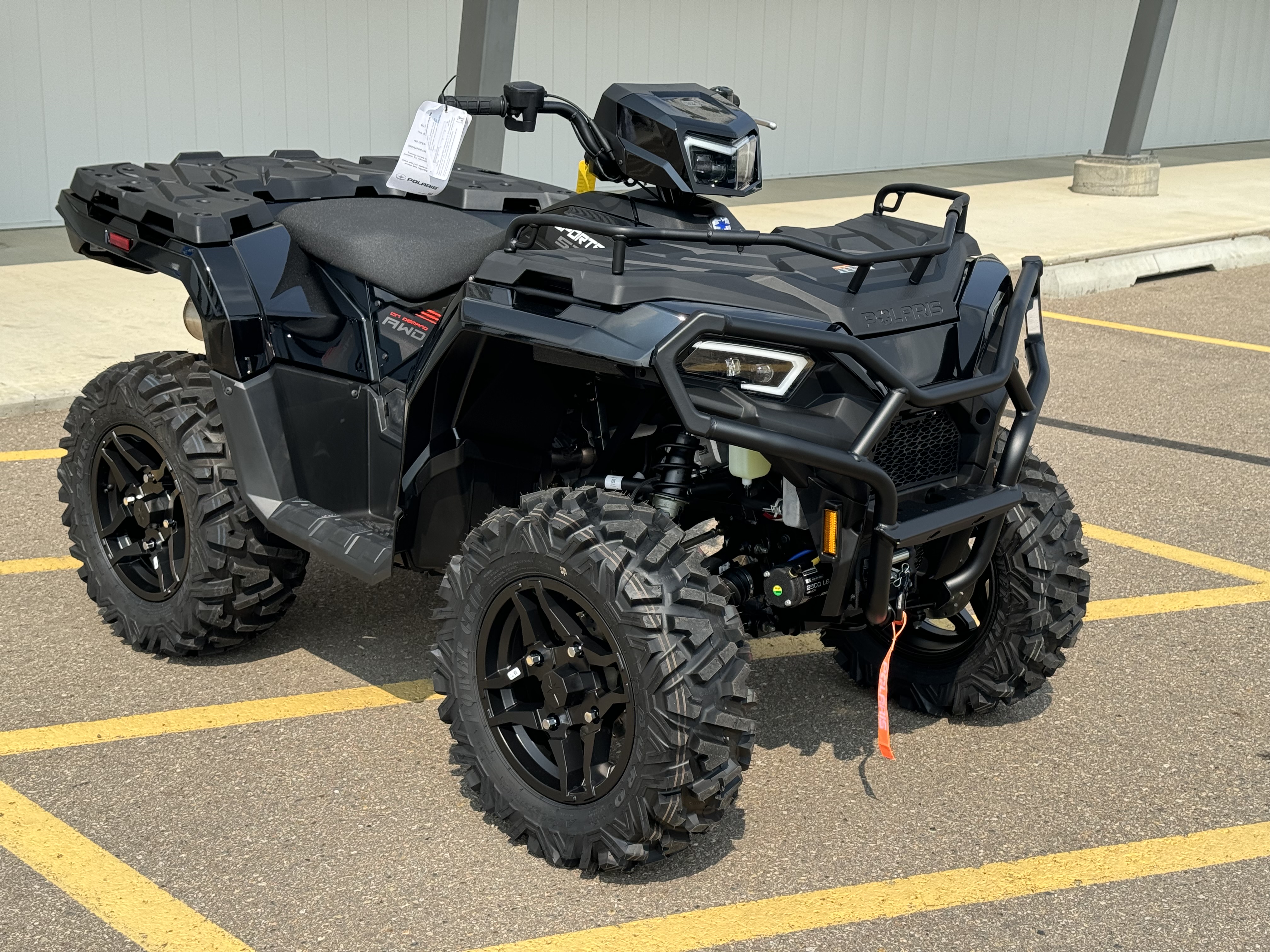 2025 Polaris Sportsman 570 Trail - $1000 REBATE ENDS NOV 30th! PAYMENTS LOW AS $99 BIWKLY! - Photo 2