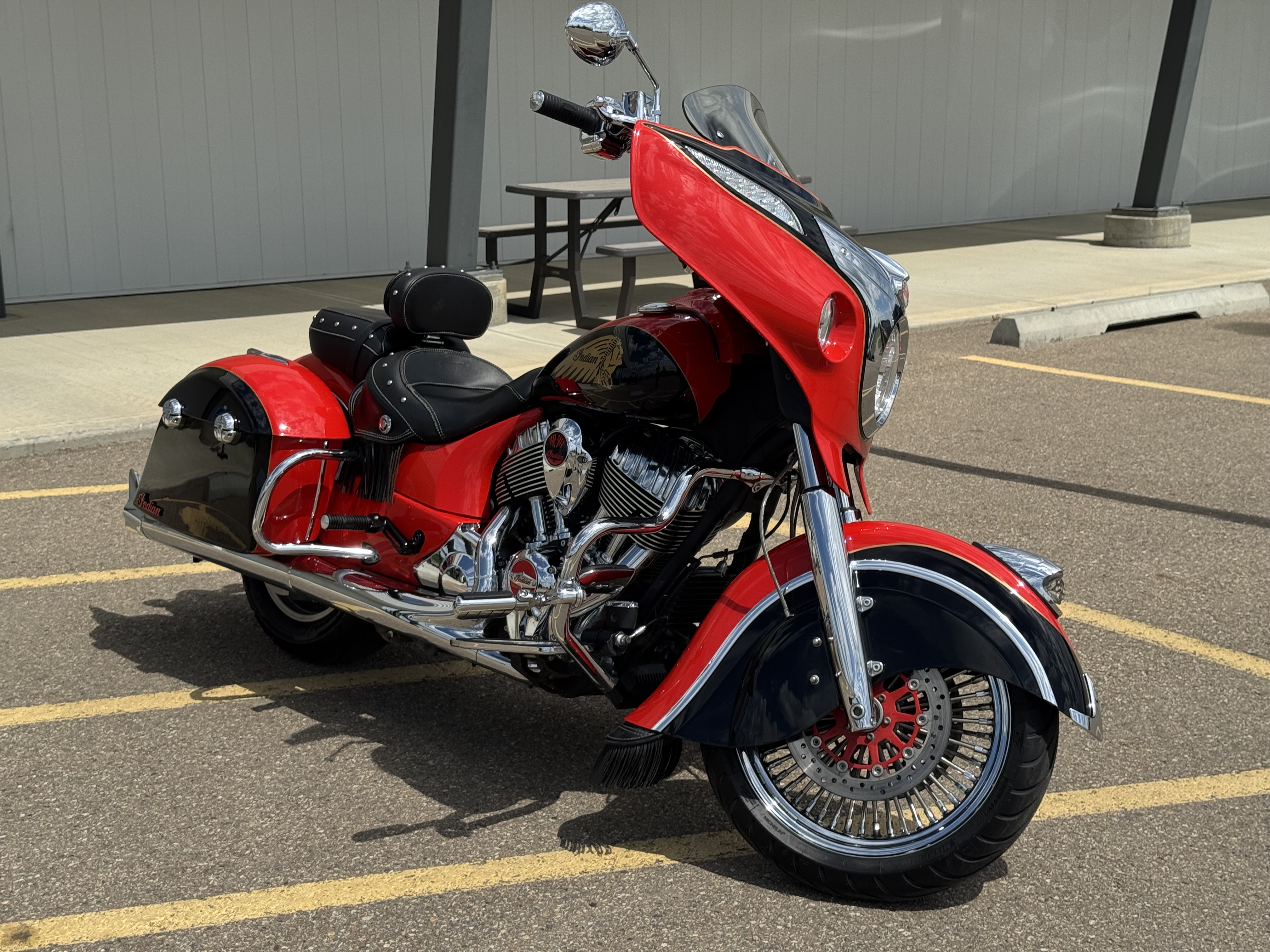 2016 Indian Motorcycle Chieftain Classic - HIGHLY CUSTOMIZED - EXCELLENT SHAPE - PAYMENTS AS LOW AS $155 BI WKLY! - Photo 8