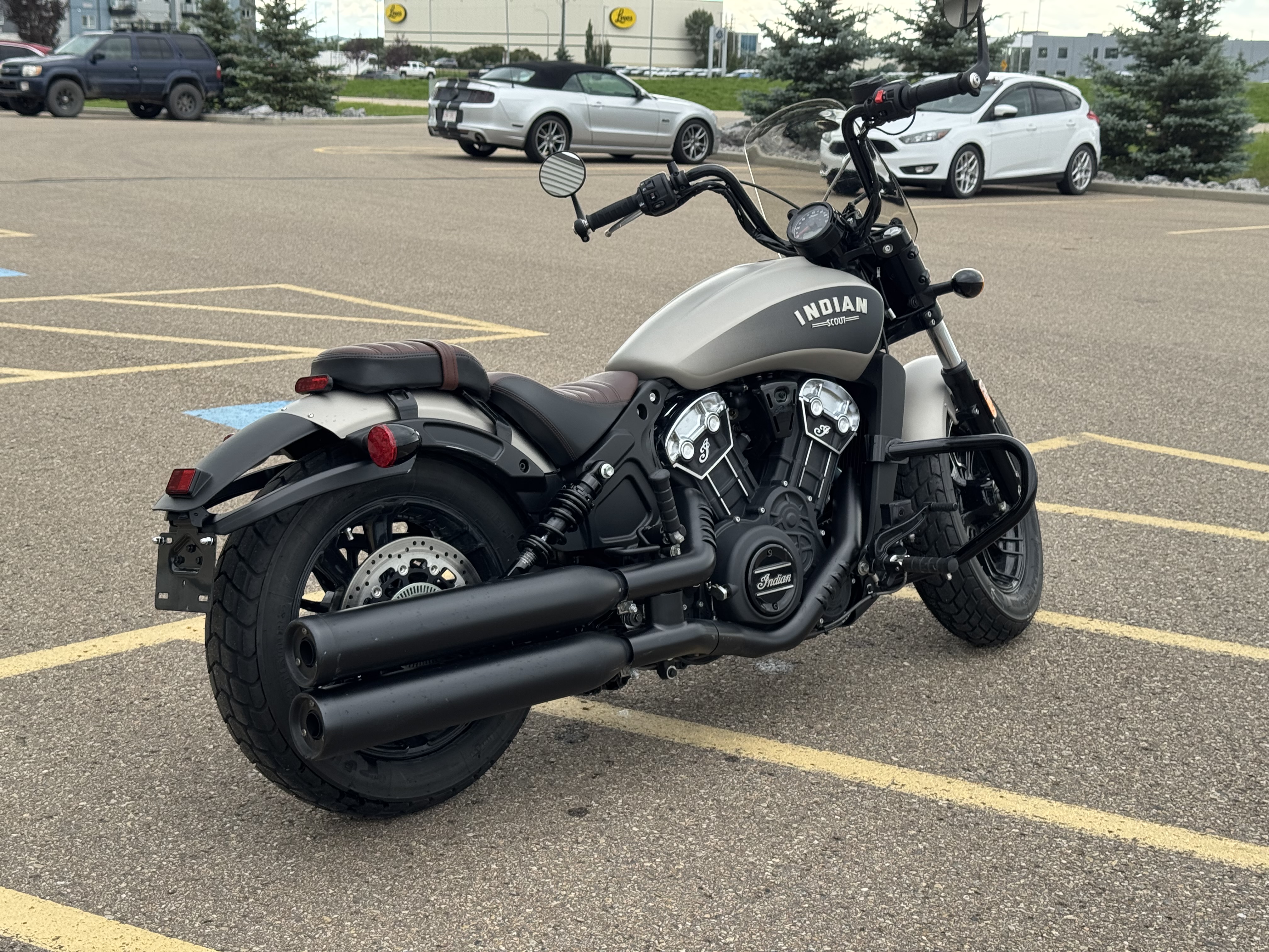 2024 Indian Motorcycle Scout Bobber ABS - Silver Quartz Smoke - LOW KMS! EXTRAS! PAYMENTS AS LOW AS $109 BI WKLY! - Photo 6