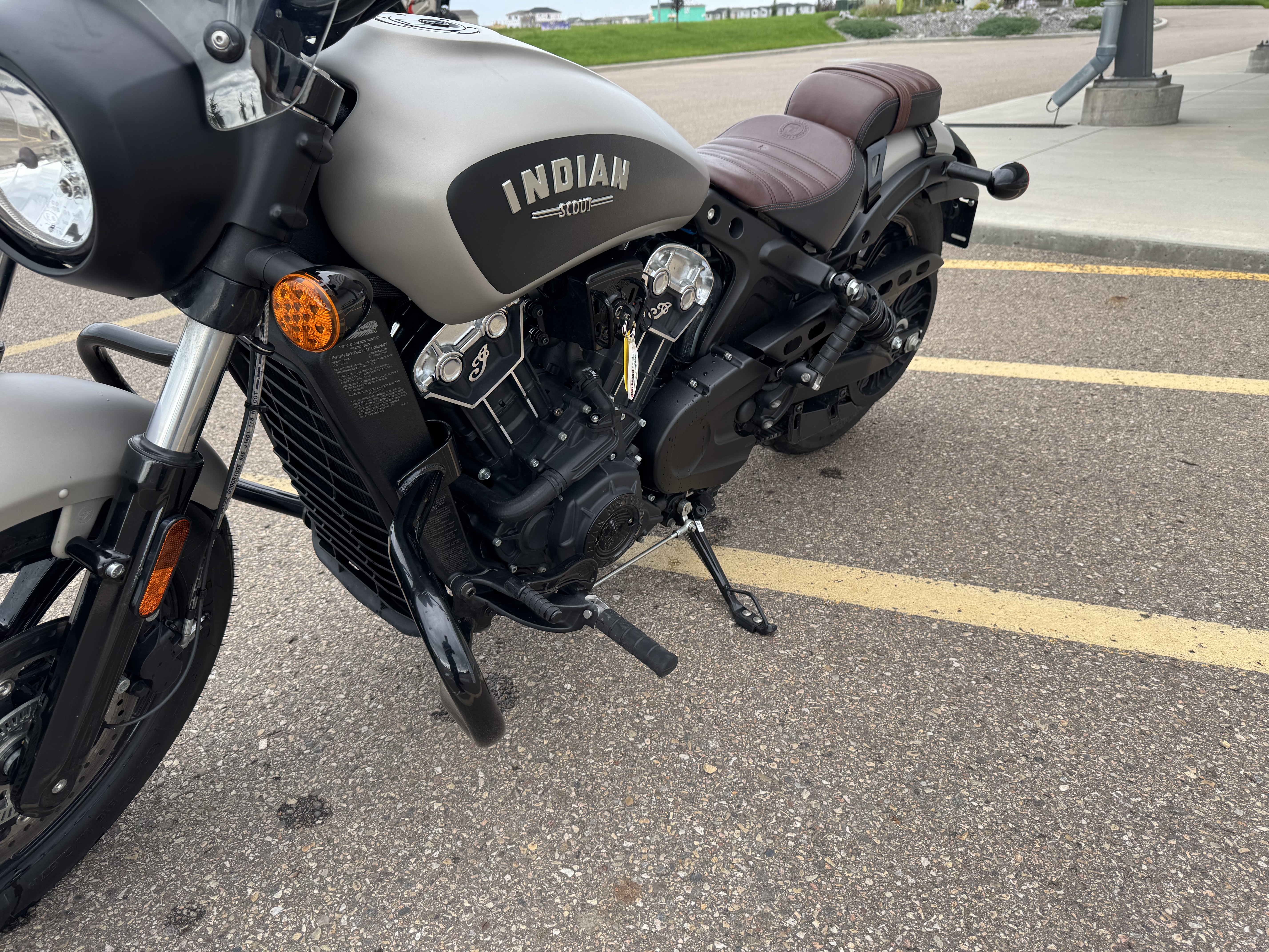 2024 Indian Motorcycle Scout Bobber ABS - Silver Quartz Smoke - LOW KMS! EXTRAS! PAYMENTS AS LOW AS $109 BI WKLY! - Photo 15