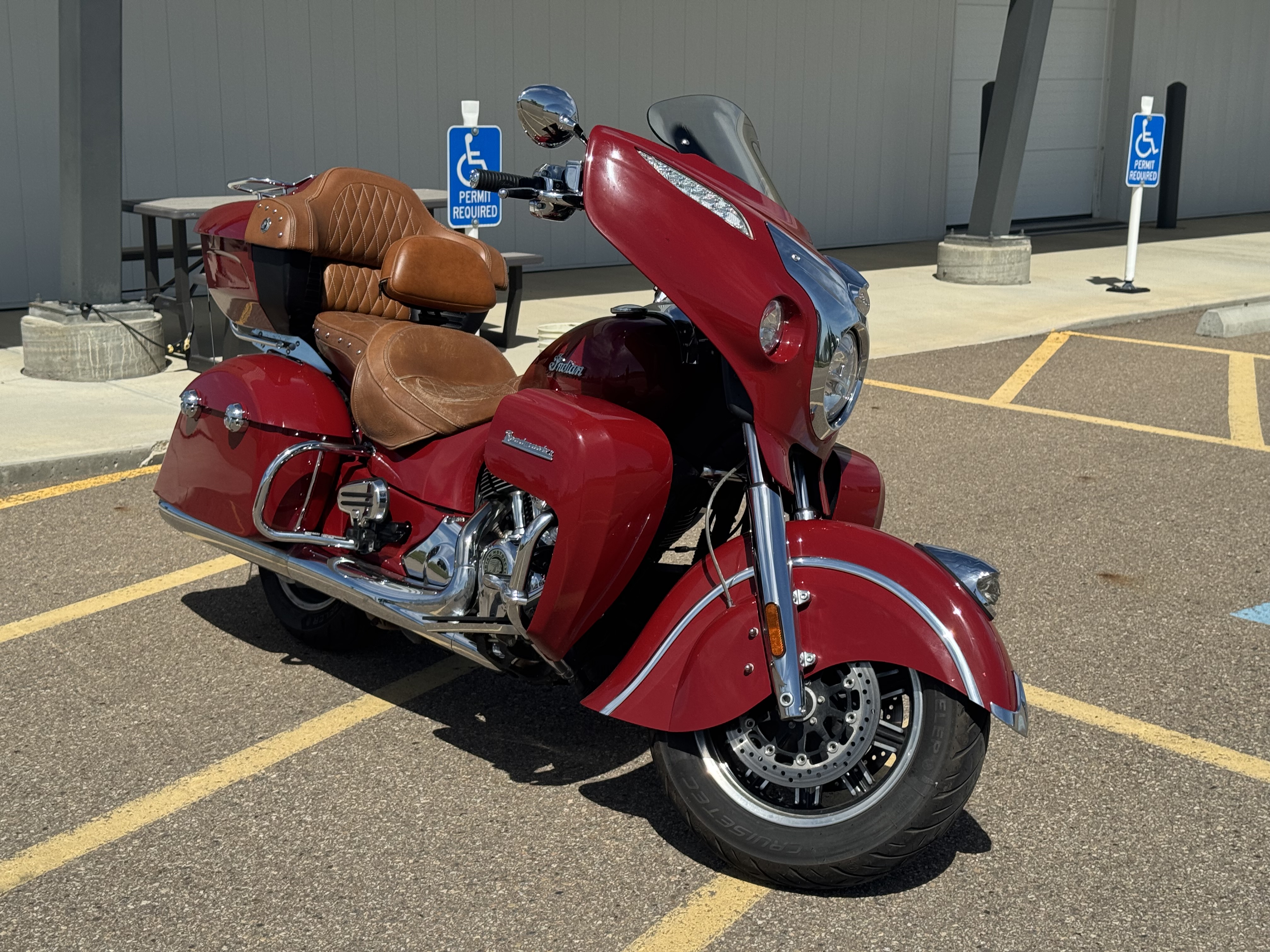 2015 Indian Motorcycle Roadmaster - Indian Red - PAYMENTS AS LOW AS $139 BI WKLY! - Photo 8