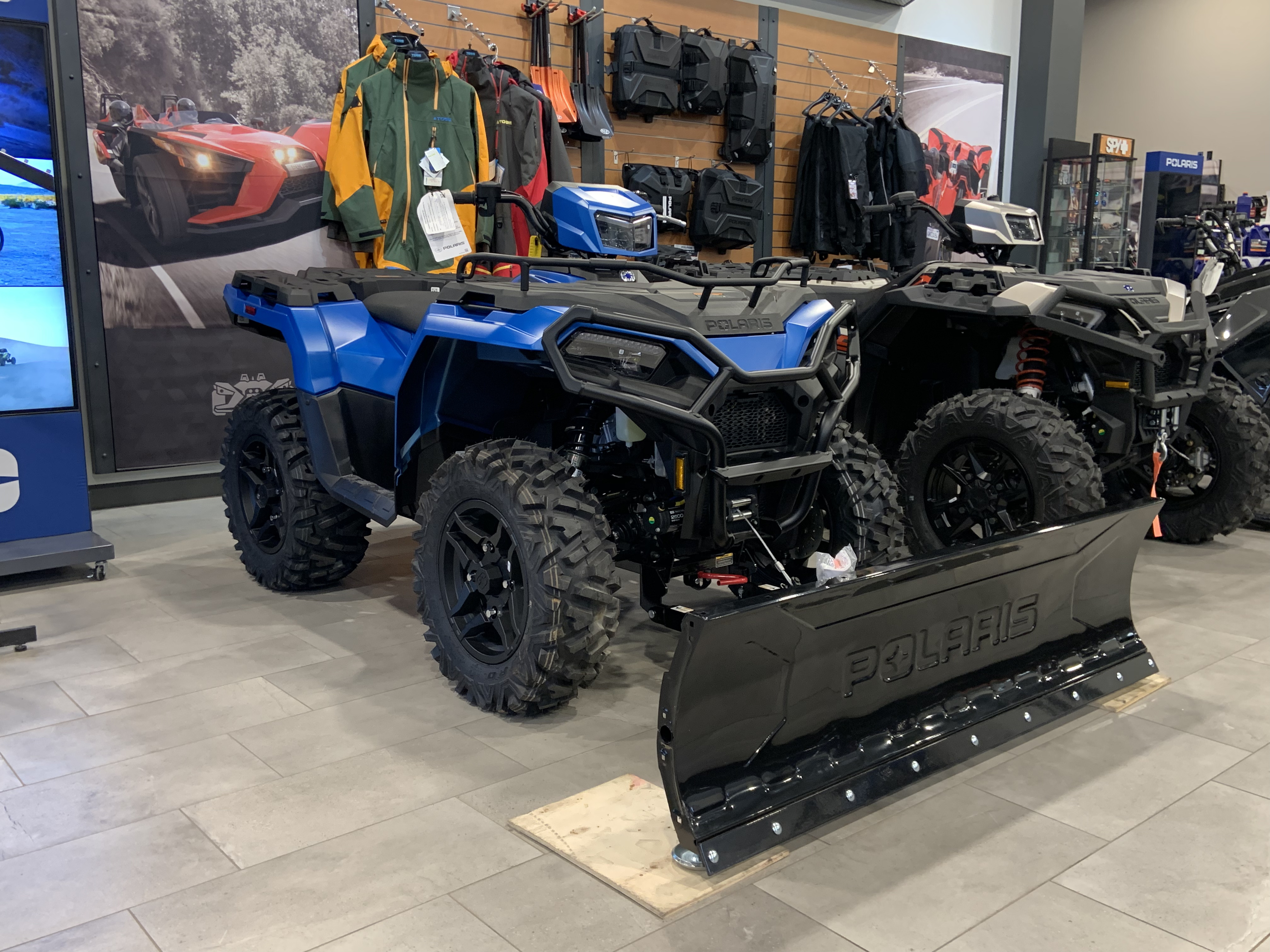 2025 Polaris Sportsman 570 Trail - $1000 REBATE ENDS NOV 30th! PAYMENTS LOW AS $99 BIWKLY! - Photo 4