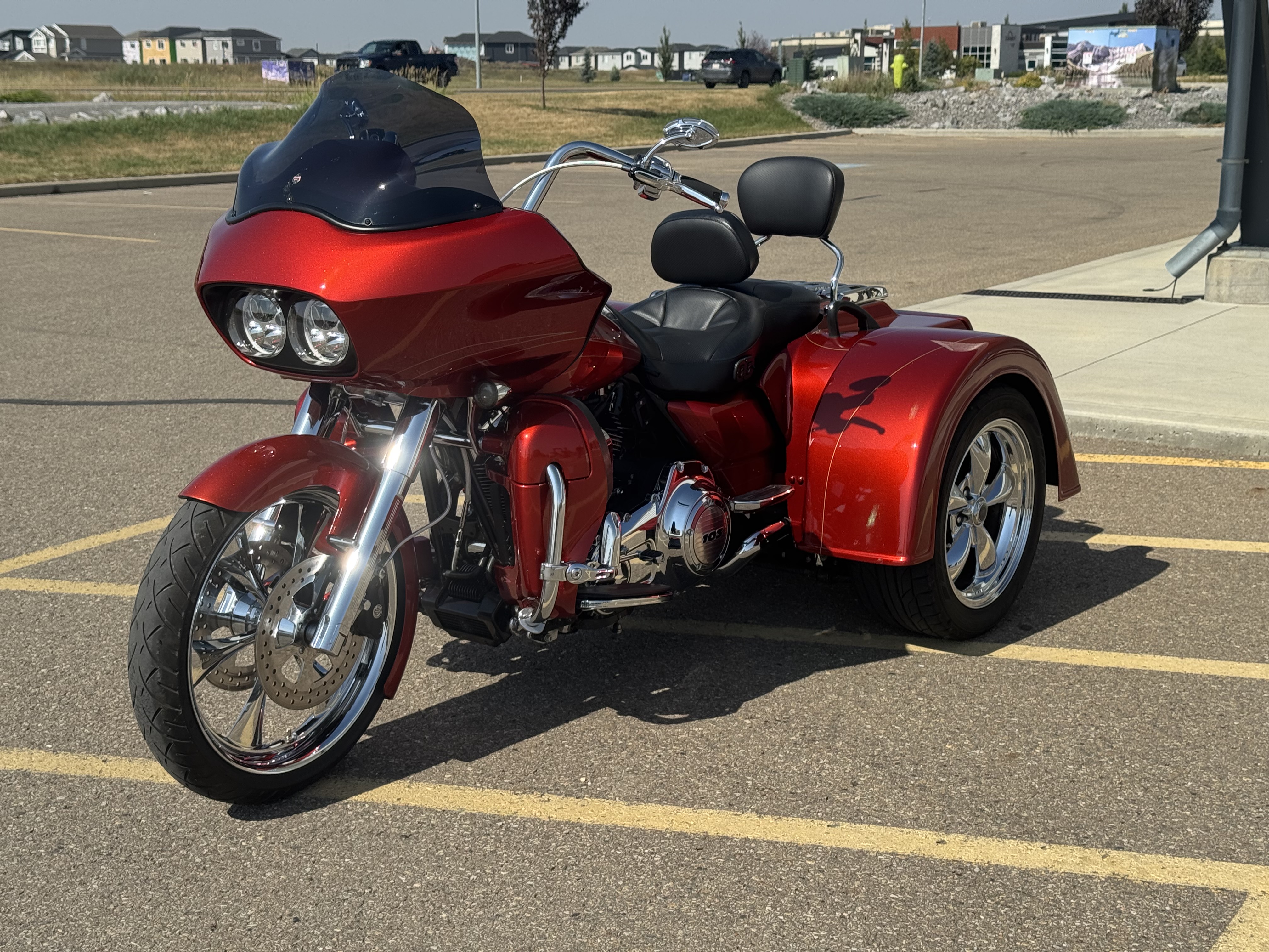2013 Harley-Davidson® HARLEY DAVIDSON ROAD GLIDE TRIKE - LAZY DAWG CONVERSION - HIGH END BUILD! LOW AS $239 BIWKLY! - Photo 2