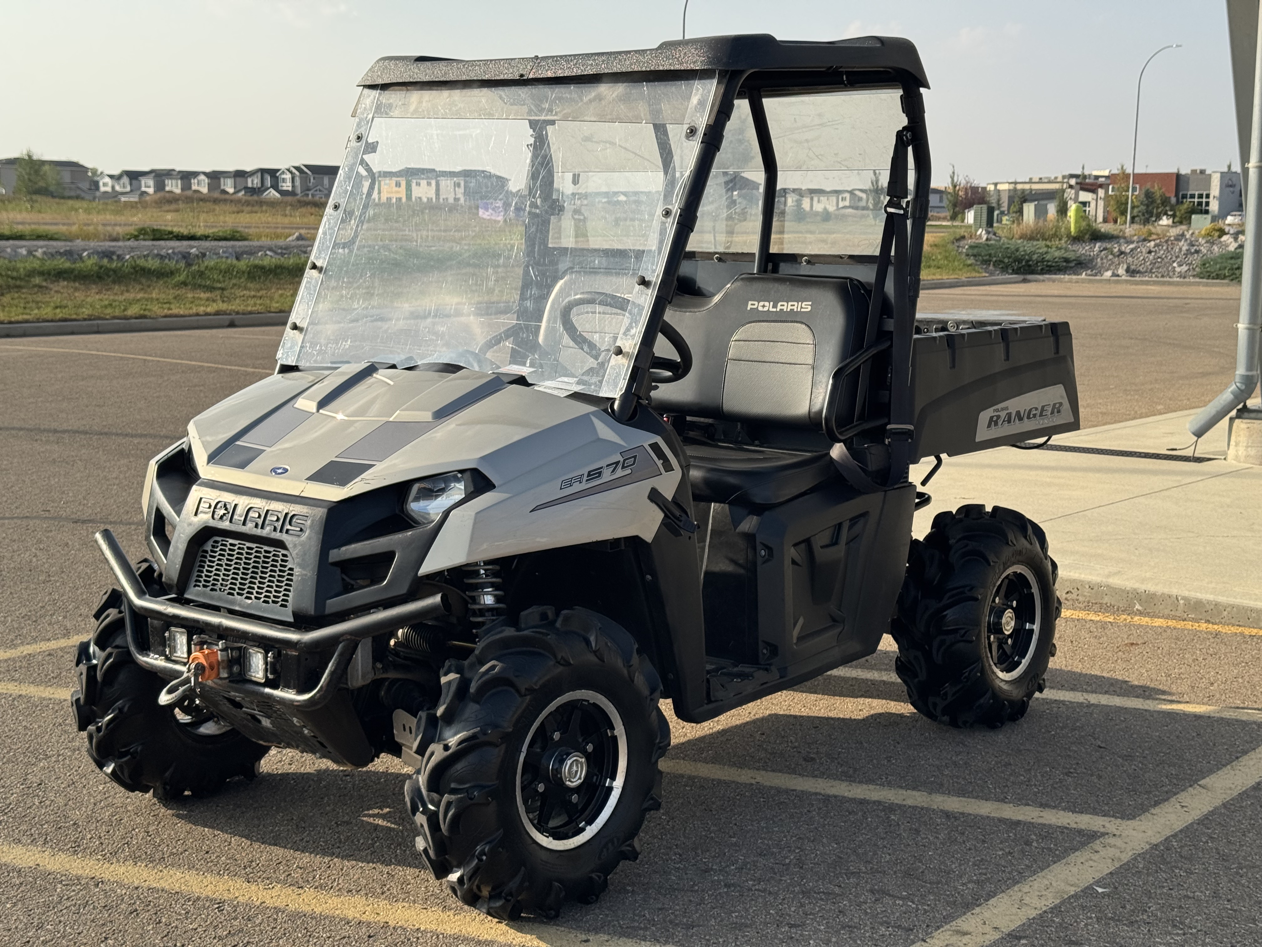 2014 Polaris RANGER 570 EFI EPS - CLEAN UNIT - LOW KMS - LOW AS $99 BI WKLY! - Photo 2