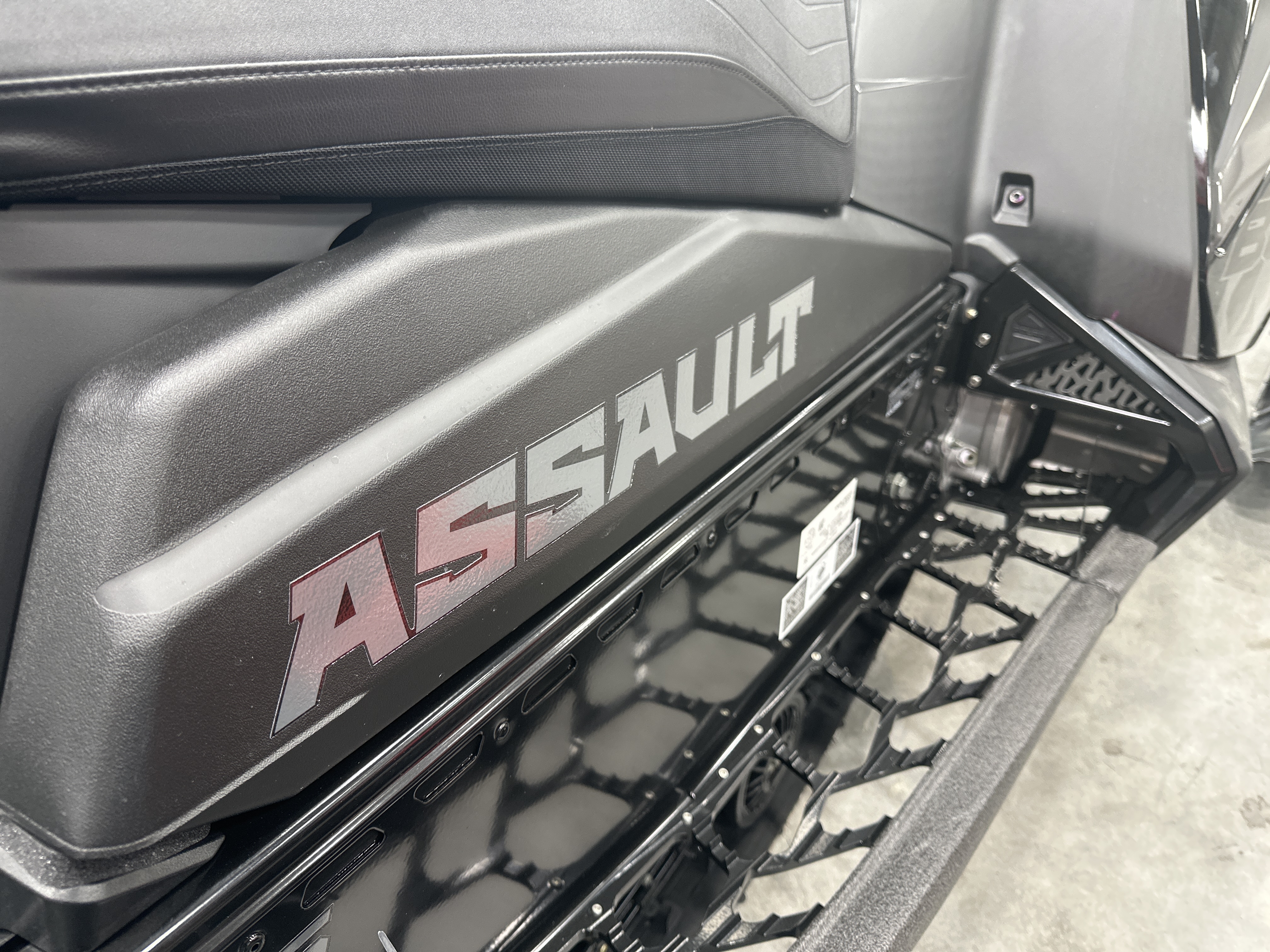 2024 Polaris PATRIOT BOOST SWITCHBACK ASSAULT 146 - Photo 6