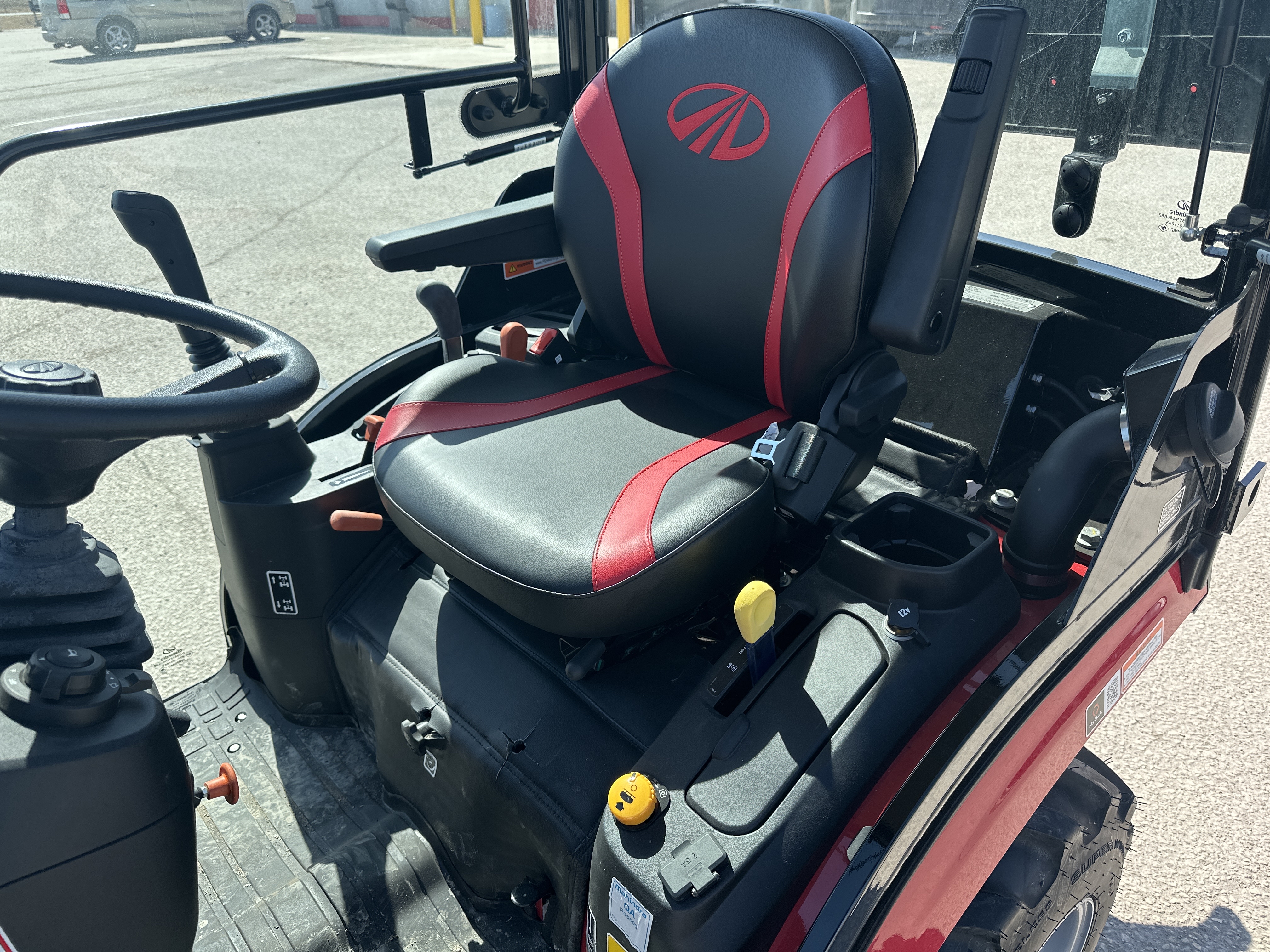 2024 Mahindra 1126 HST 4CHIL - Photo 6