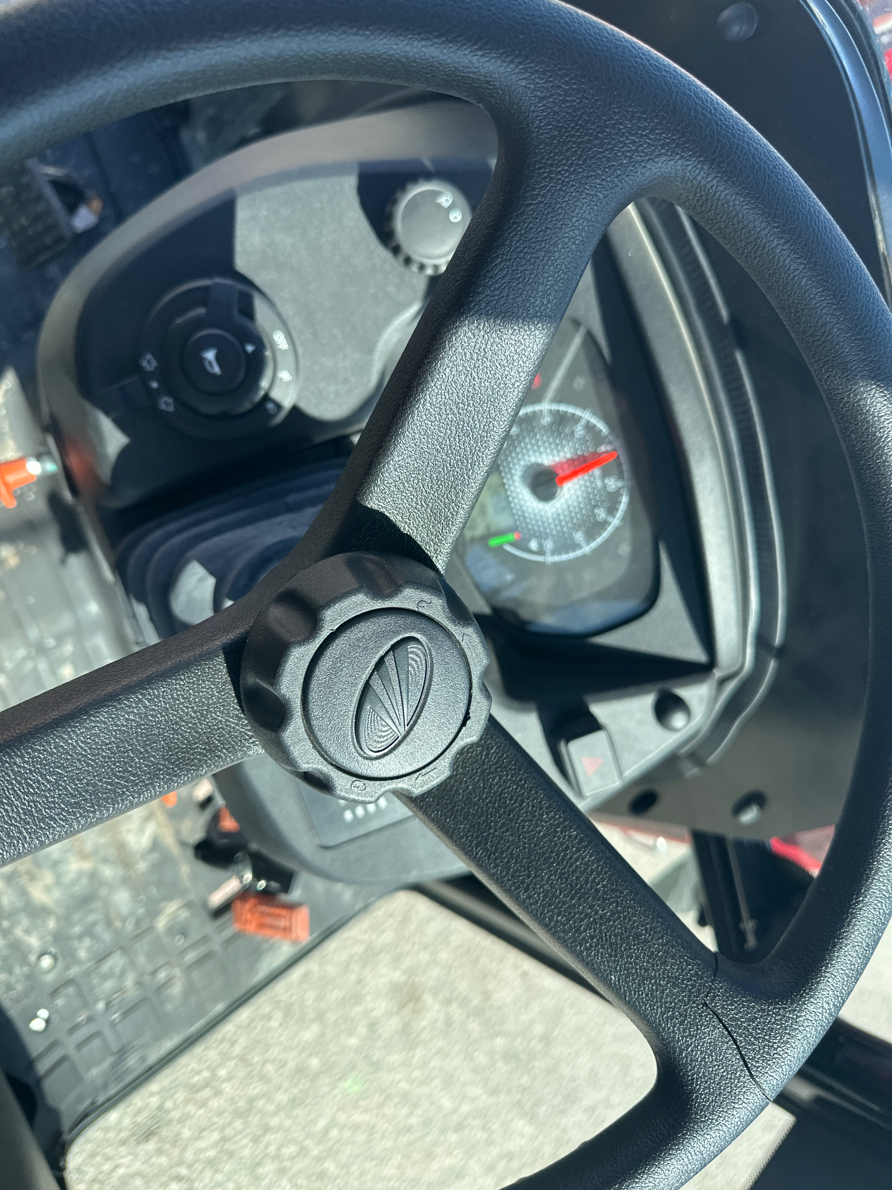 2024 Mahindra 1126 HST 4CHIL - Photo 7