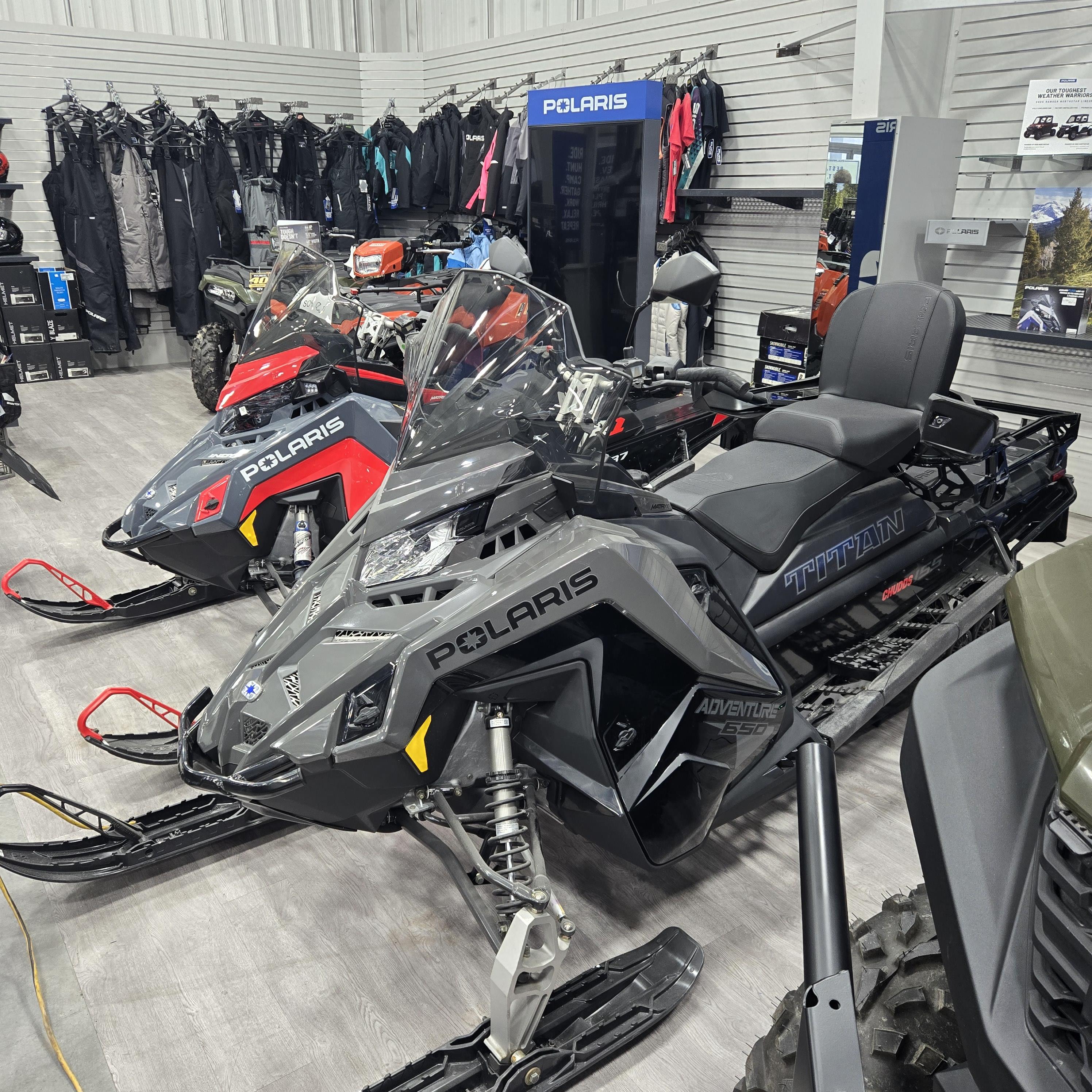 2025 Polaris 650 TITAN ADVENTURE 155 1.5 - Photo 2