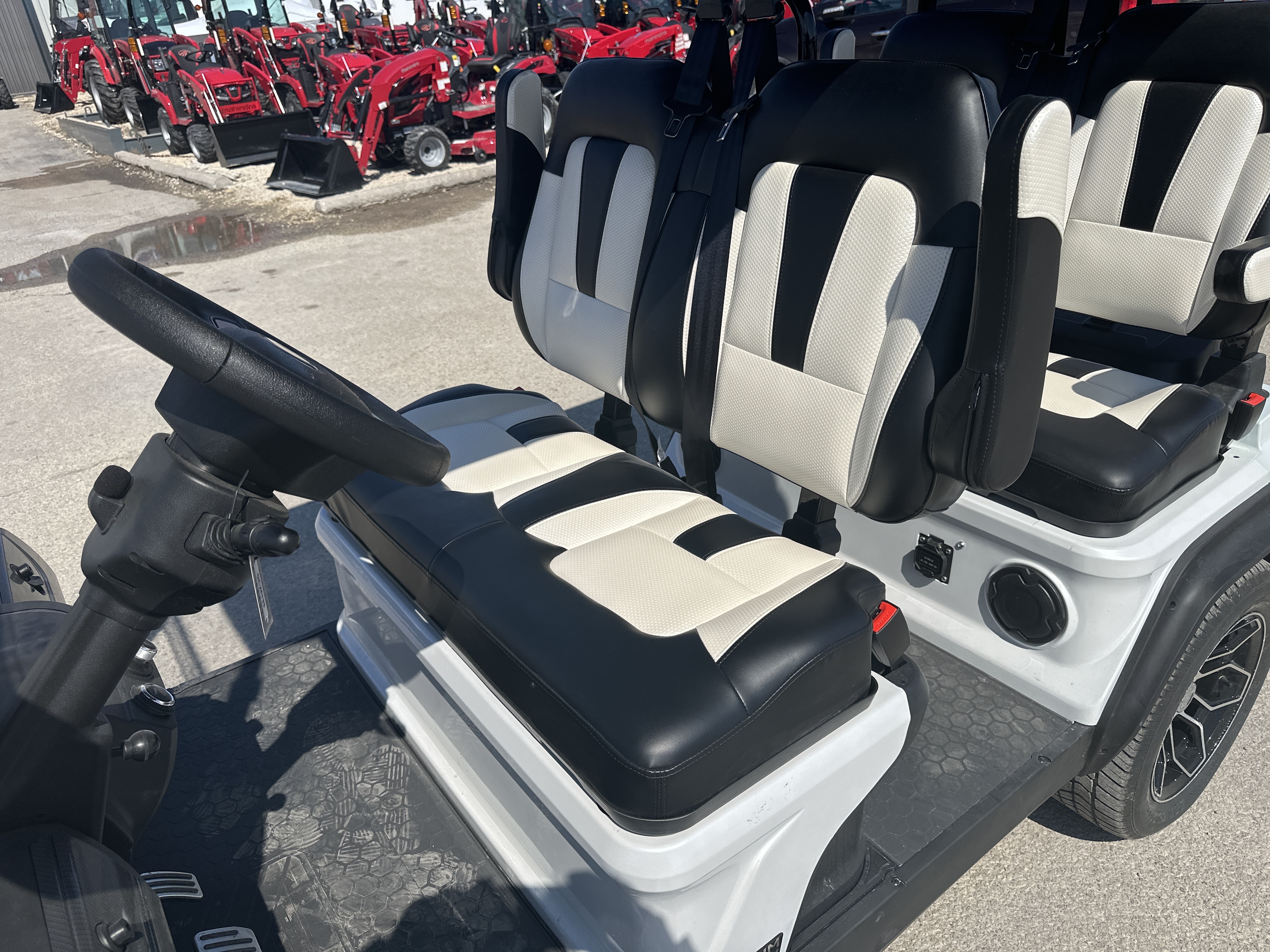 2025 Evolution Electric Vehicles D5 RANGER 4 - Photo 6