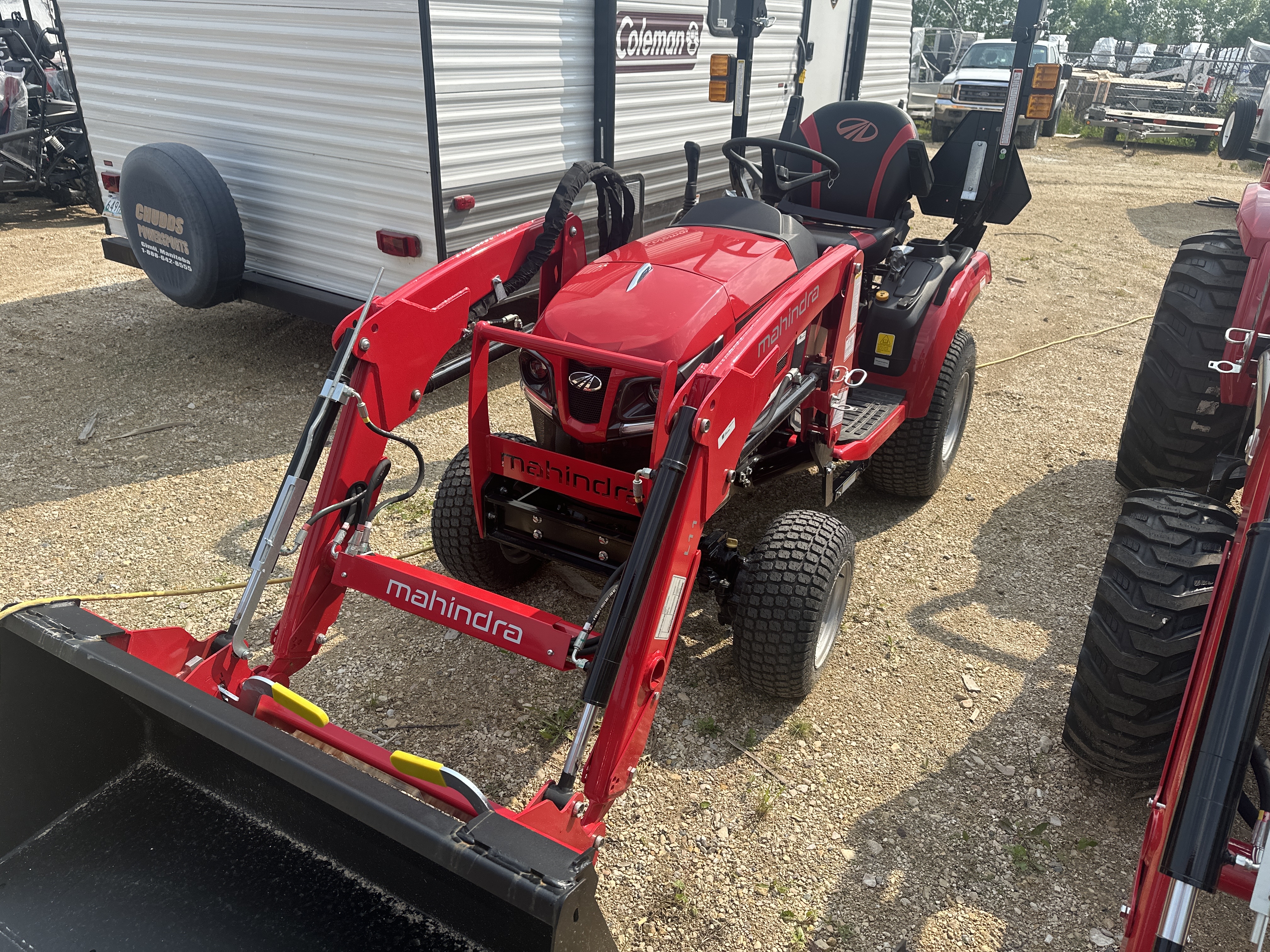 2025 Mahindra 1123 HST 4FHTL