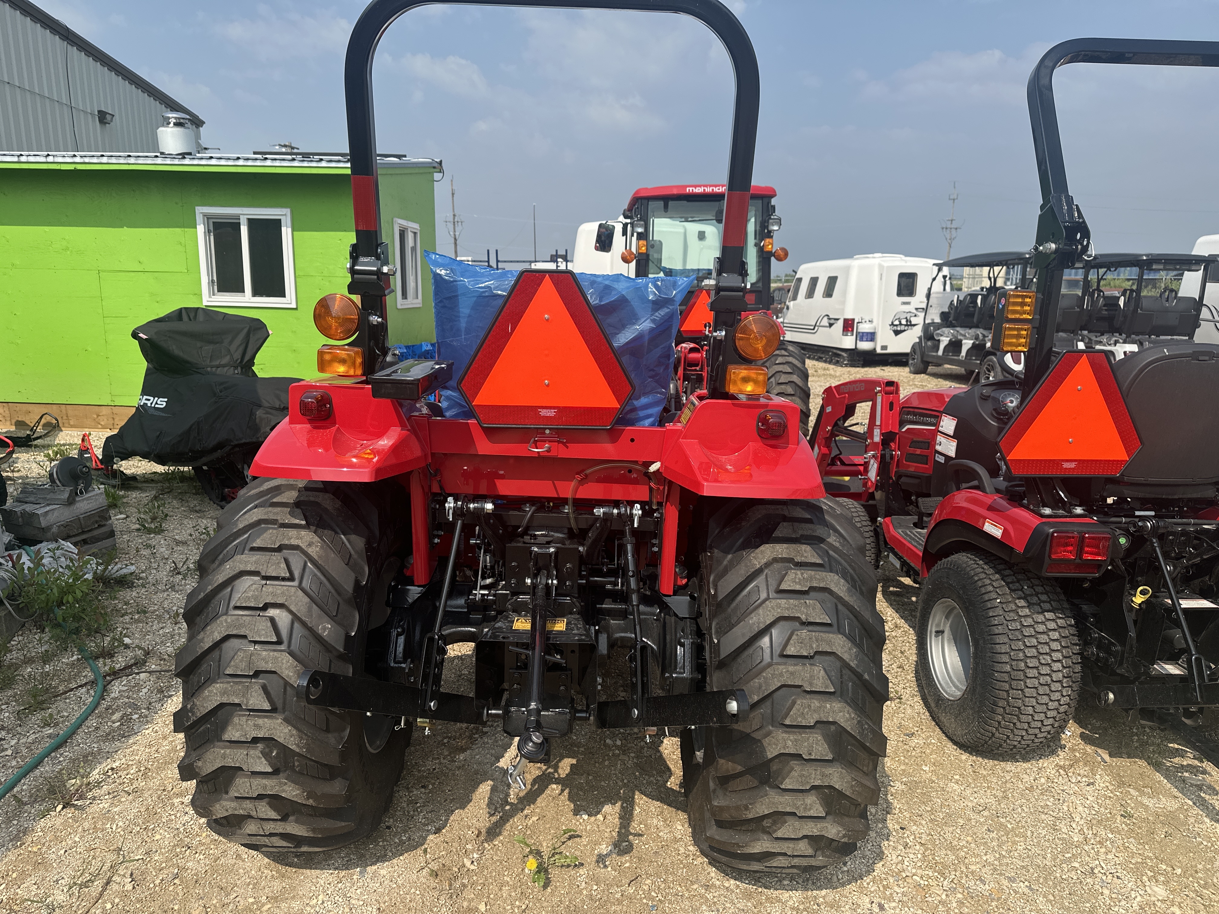 2025 Mahindra 1626 HST 4FHRFIL - Photo 2