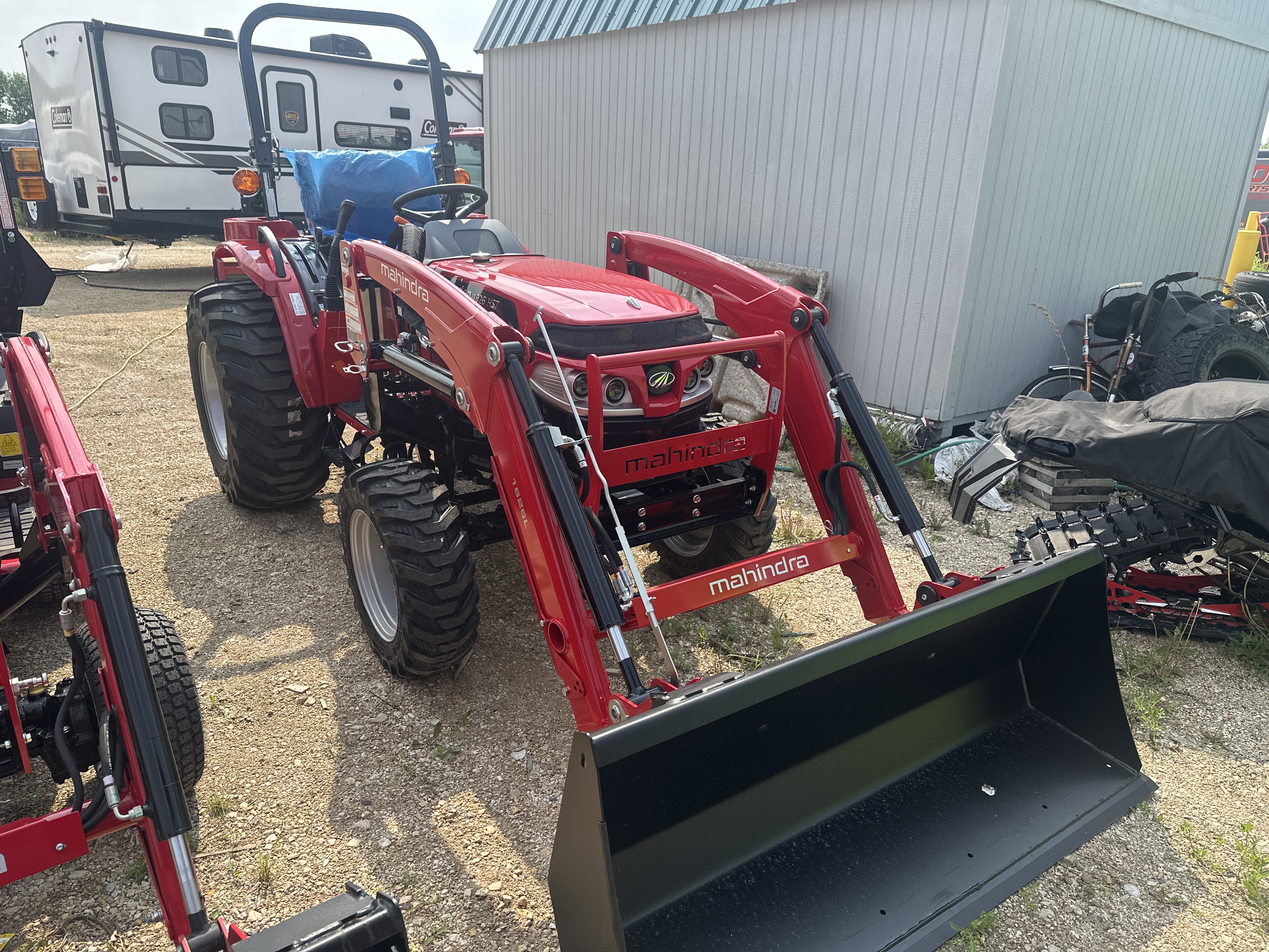 2025 Mahindra 1626 HST 4FHRFIL
