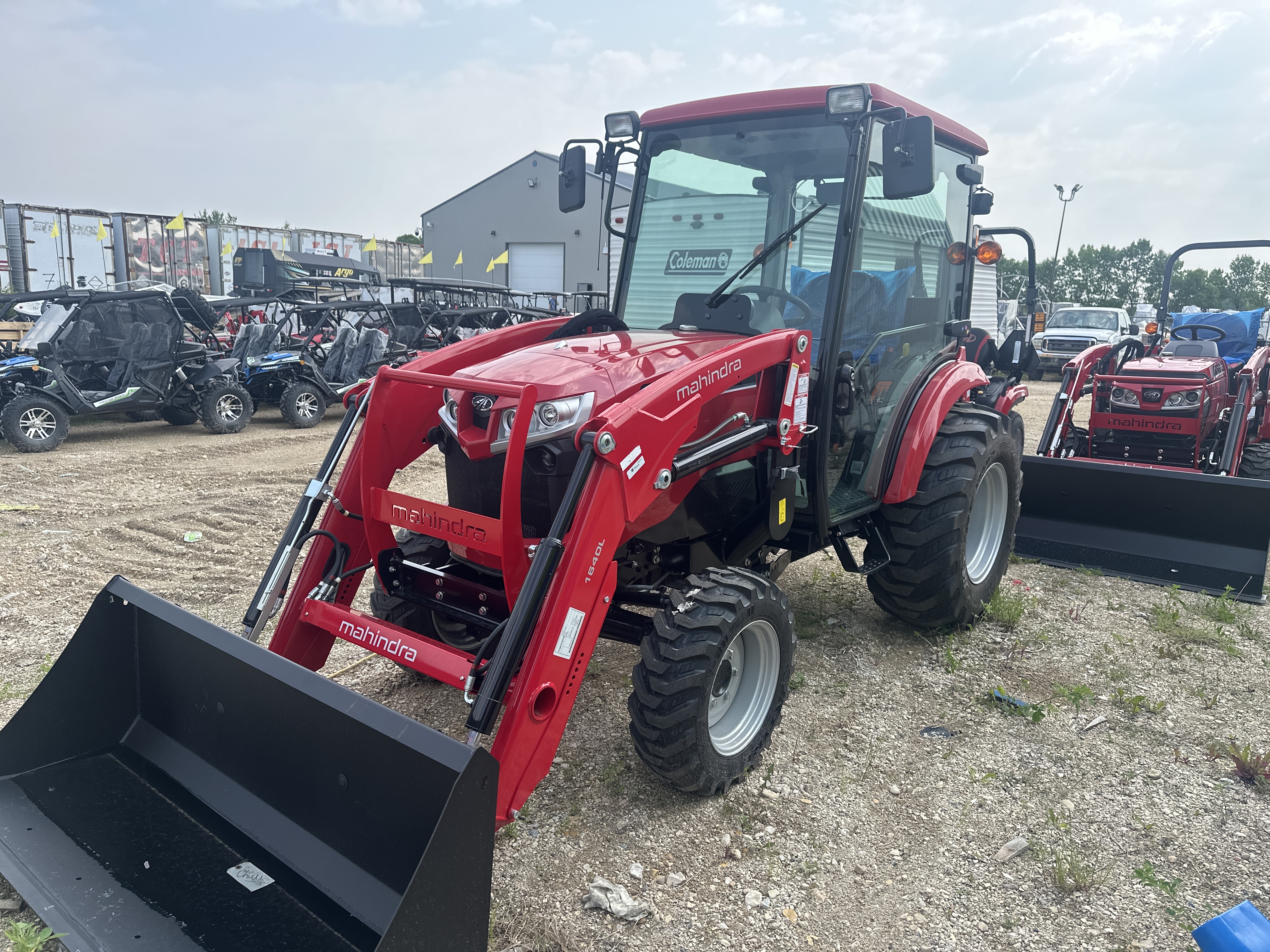 2025 Mahindra 1640 HST 4CHRFIL