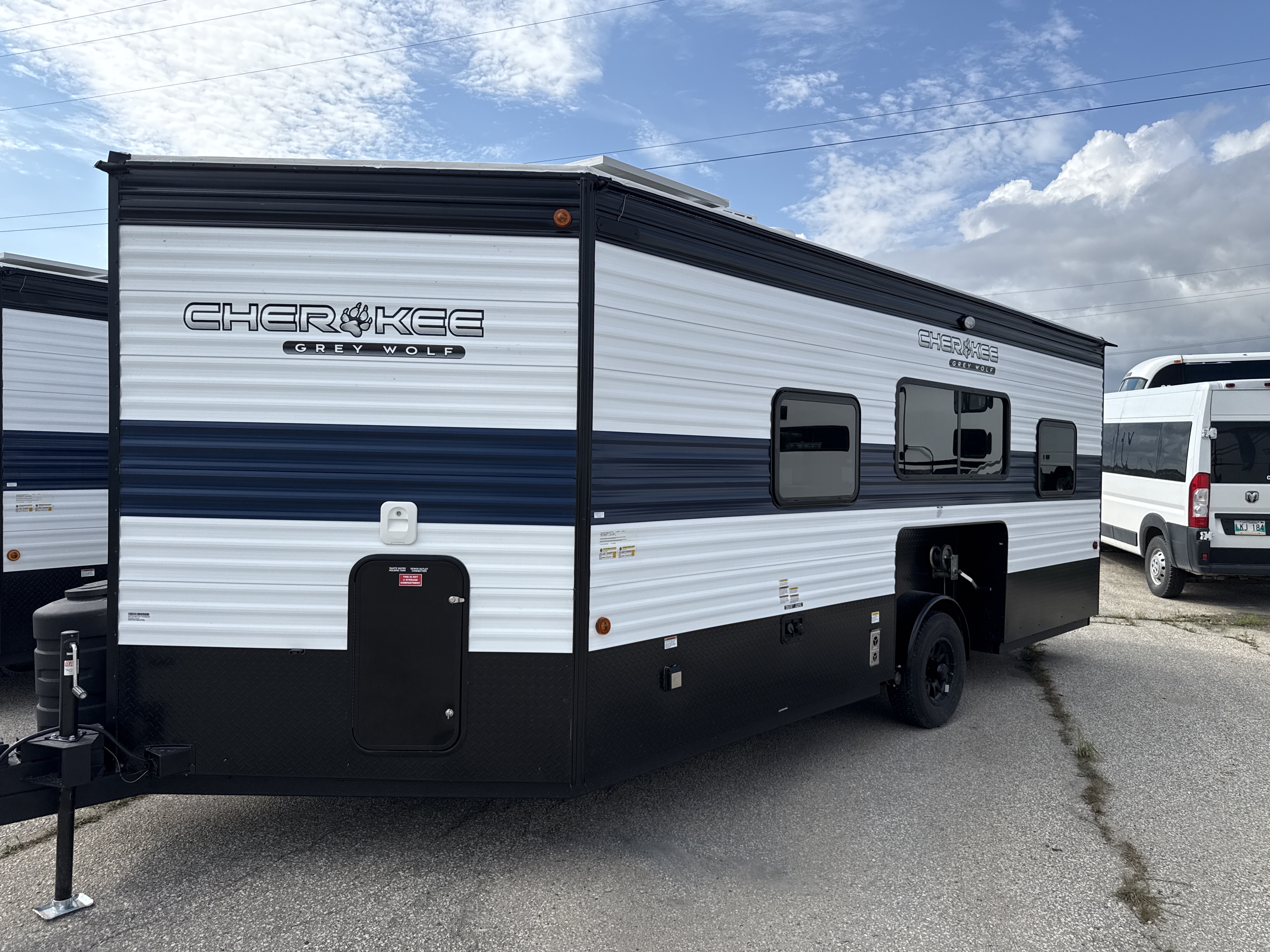 2026 Grey Wolf by Forest River CHEROKEE FISH HOUSE 17MP