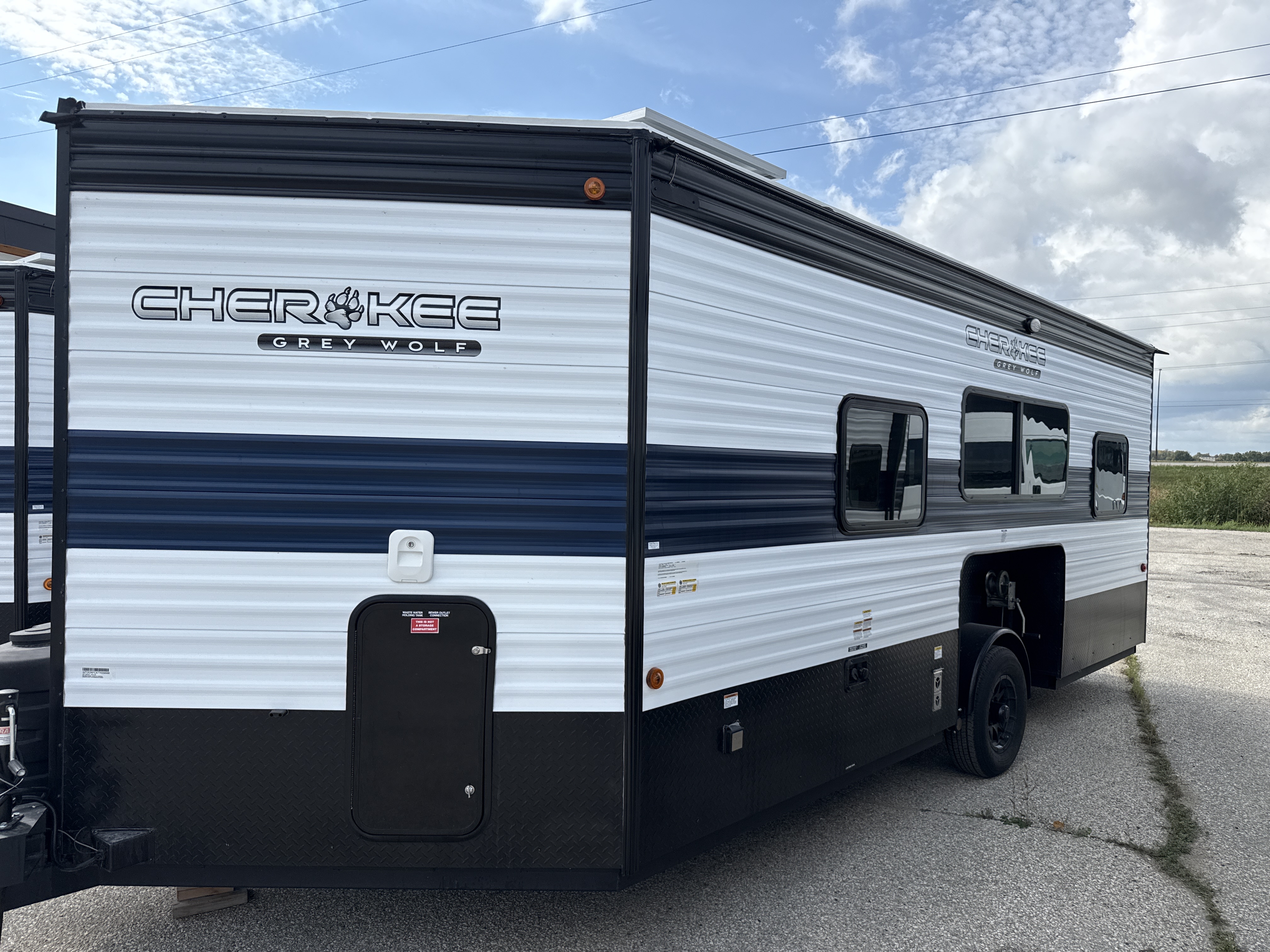 2026 Grey Wolf by Forest River CHEROKEE FISH HOUSE 17MP