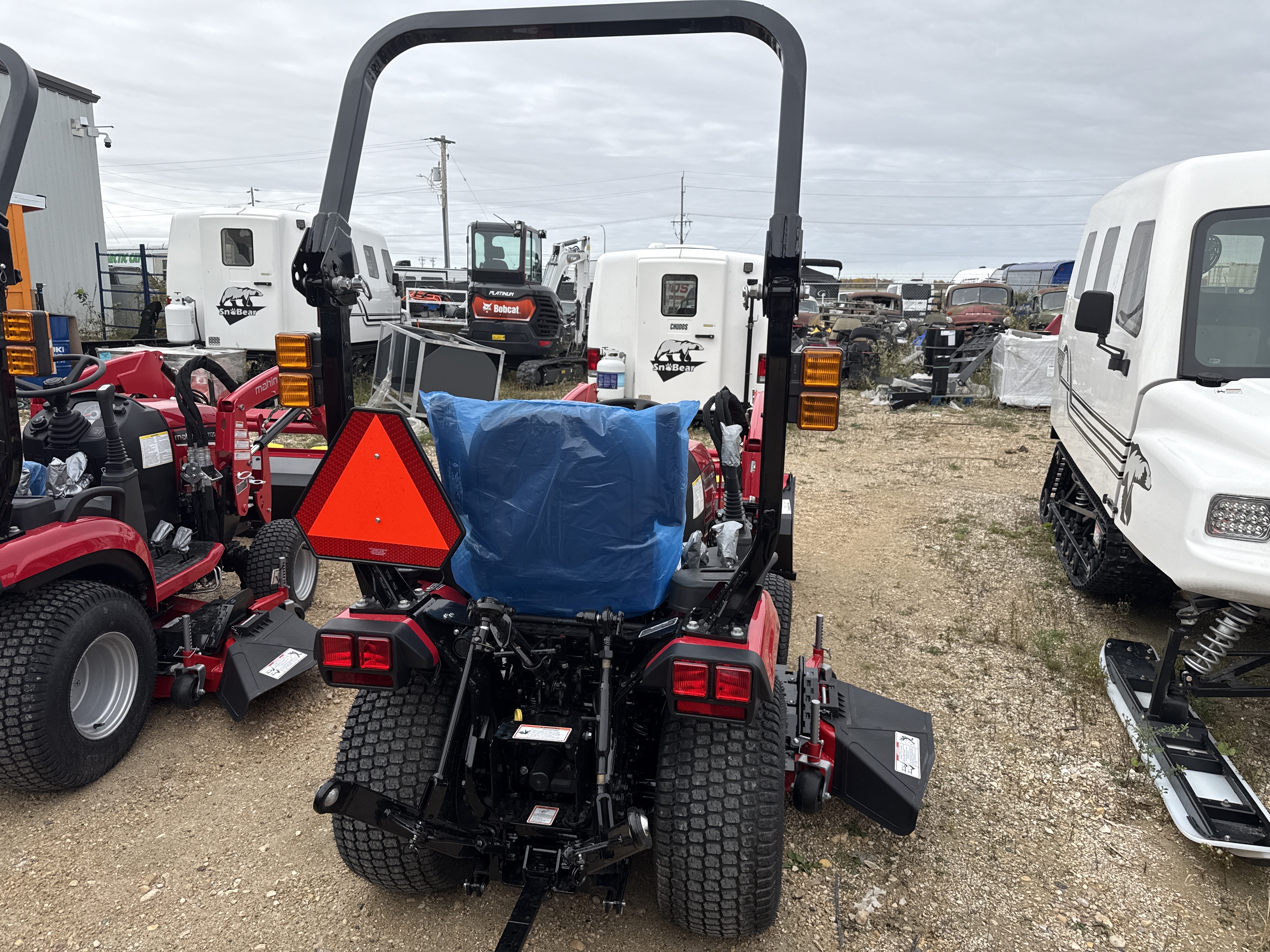 2026 Mahindra 1120 HST 4FHTLM - Photo 5