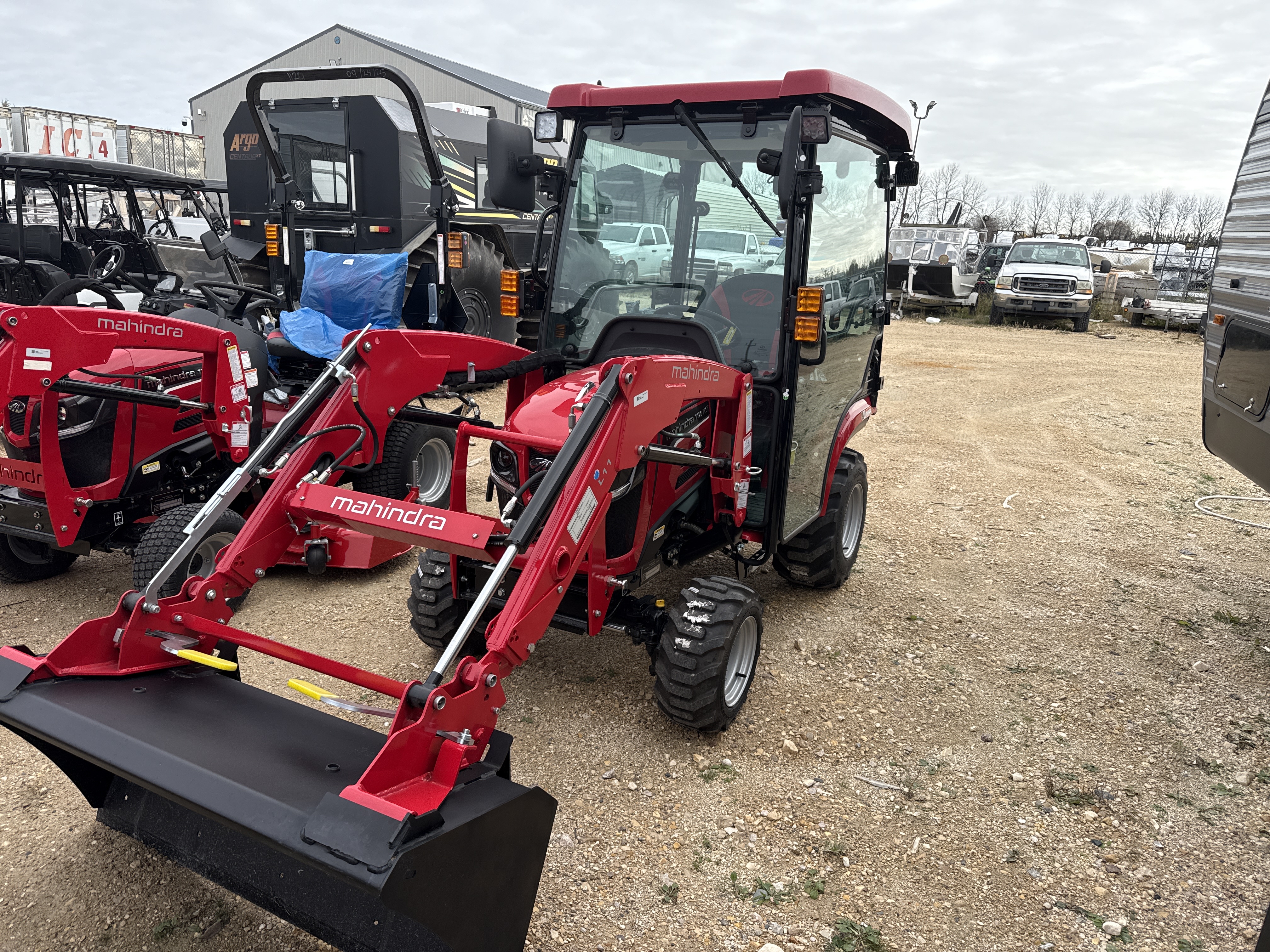 2026 Mahindra 1120 HST 4CHIL - Photo 2