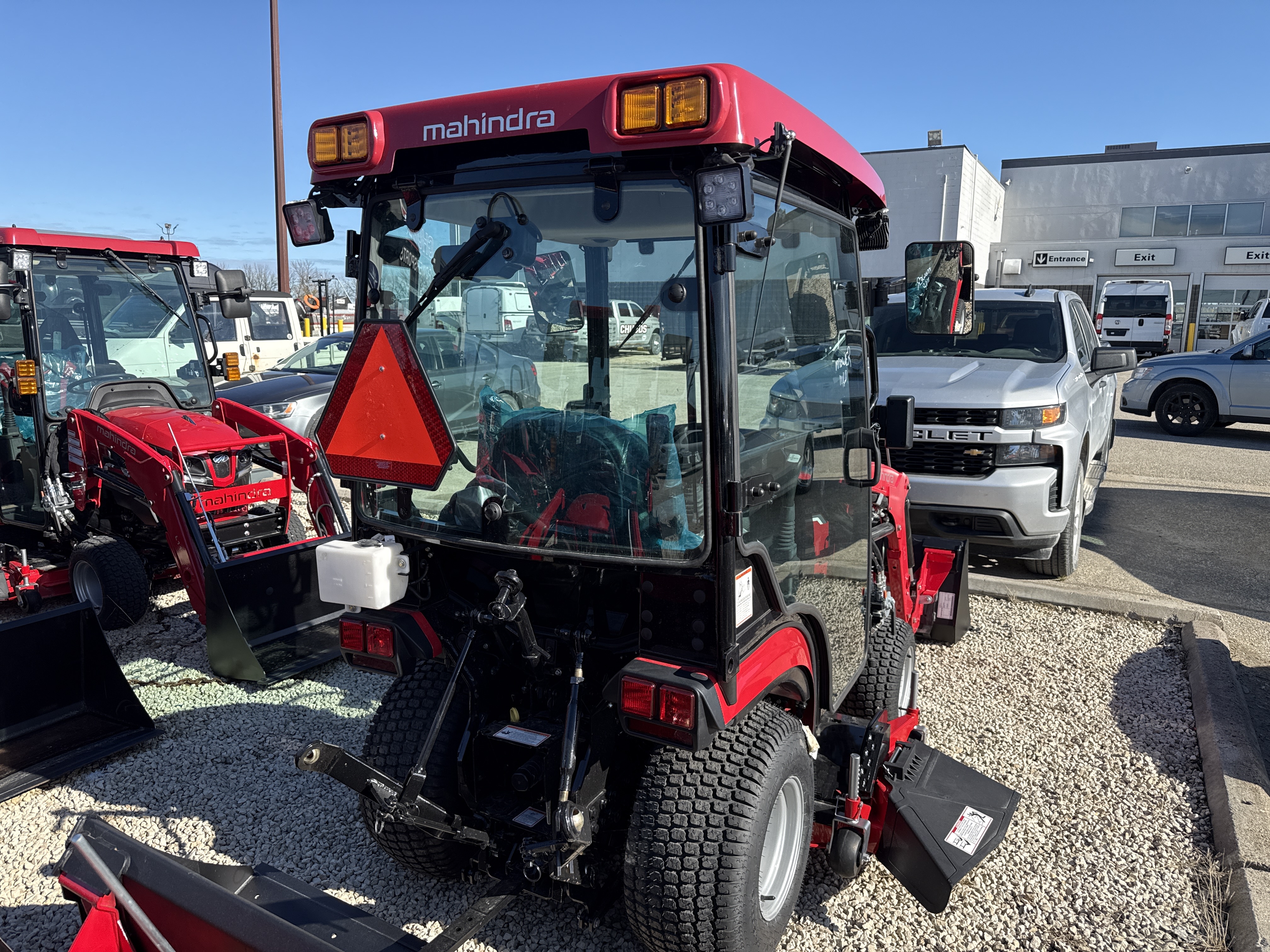 2026 Mahindra 1120 HST 4CHTLM - Photo 3