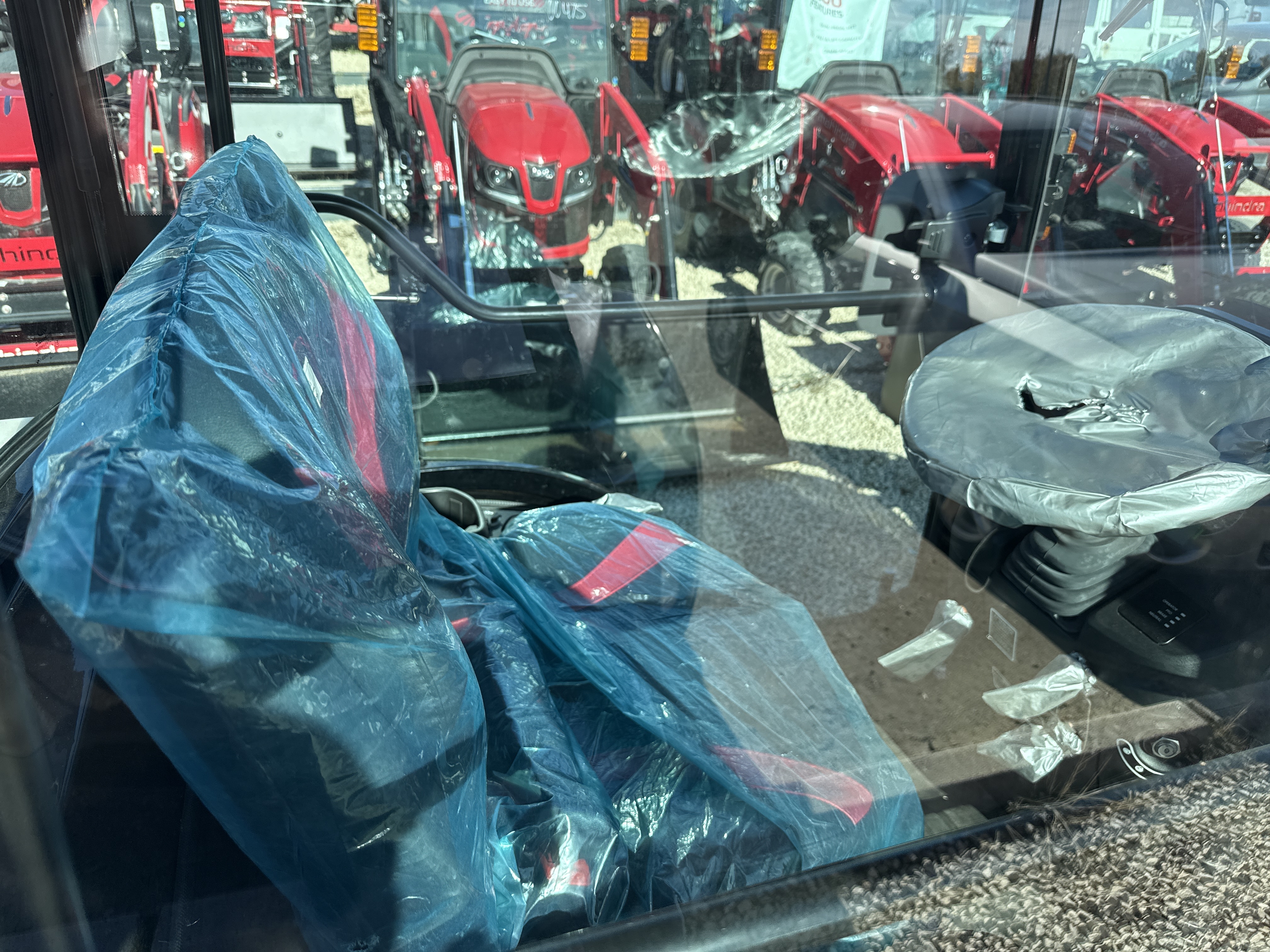 2026 Mahindra 1120 HST 4CHTLM - Photo 4