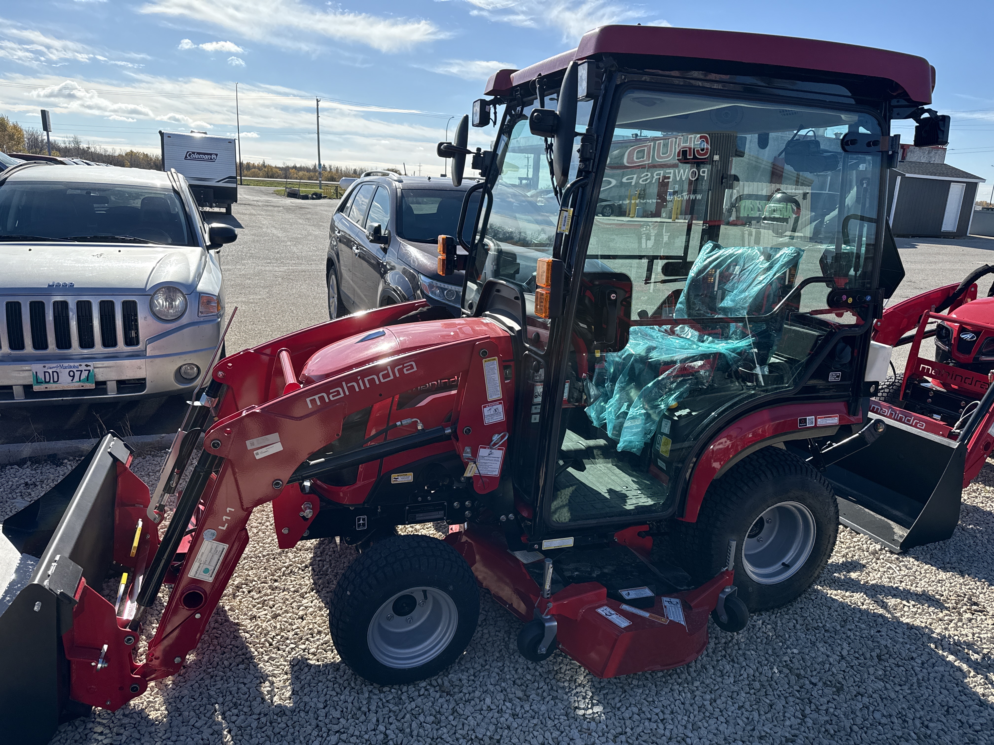 2026 Mahindra 1120 HST 4CHTLM - Photo 2
