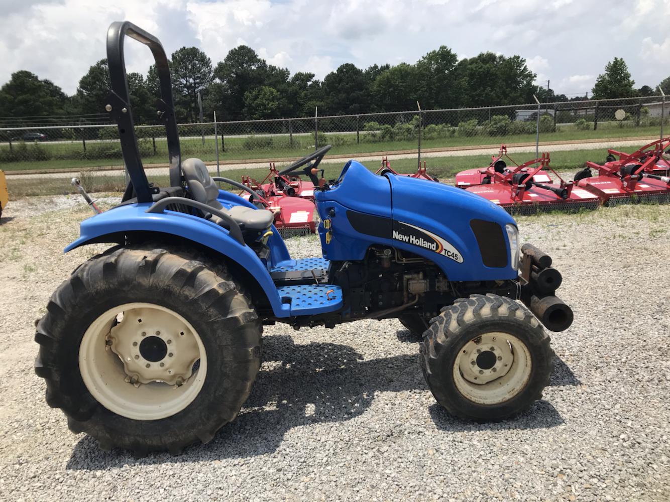2004 New Holland Agriculture TC45DA for sale in Griffin, GA. Wade