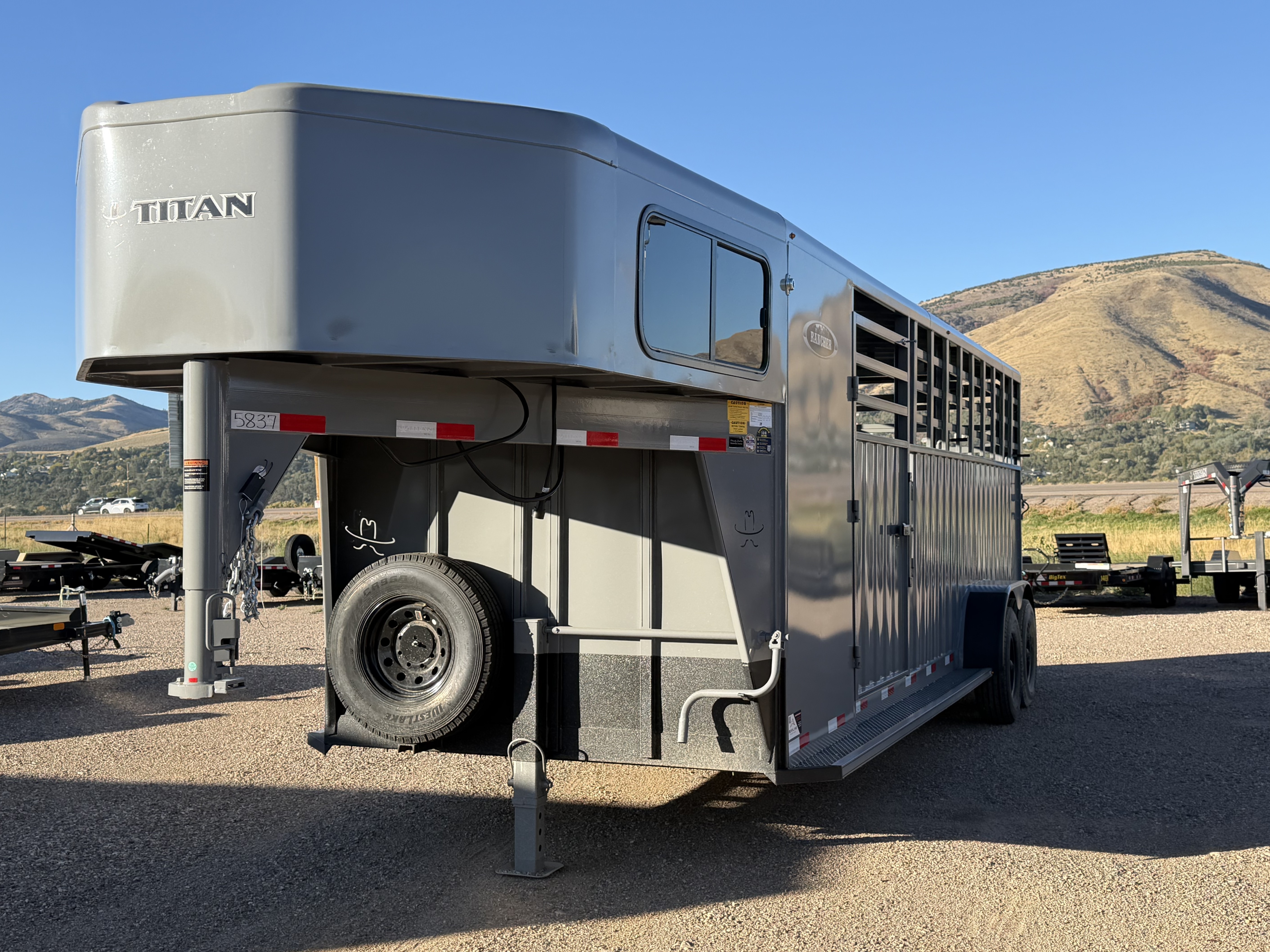 2026 Titan RANCHER photo 2