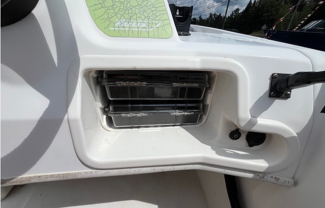 2010 Boston Whaler 150 Super Sport - Photo 9