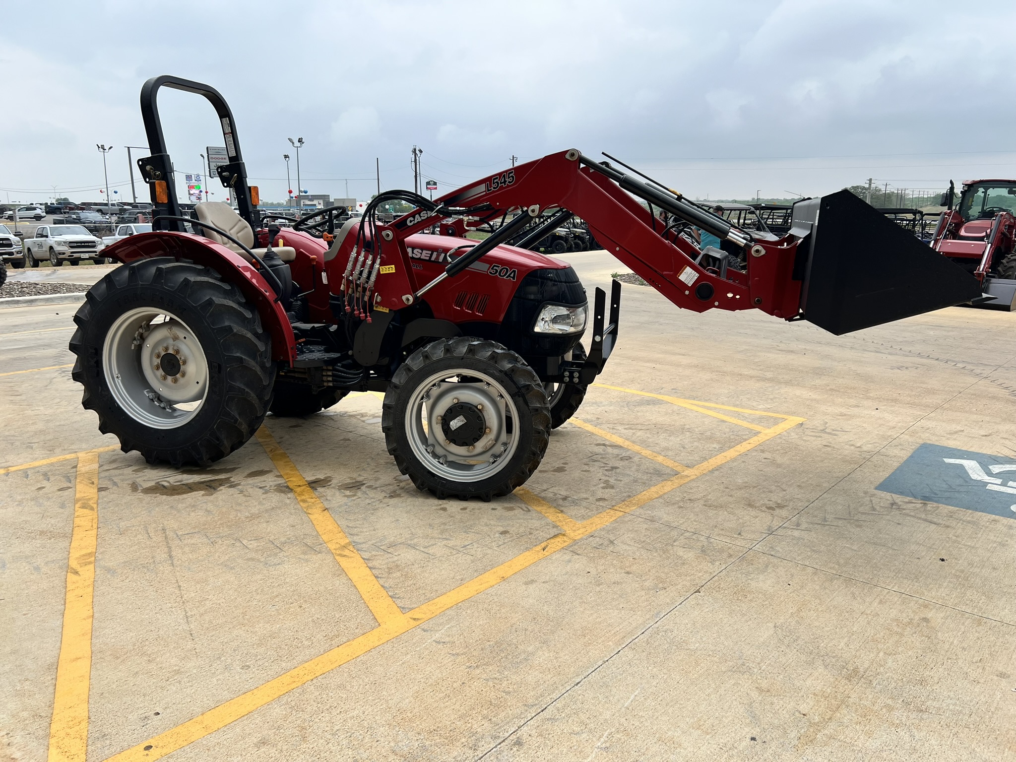 2025 Case IH Farmall® Utility A Series 50A - Photo 6