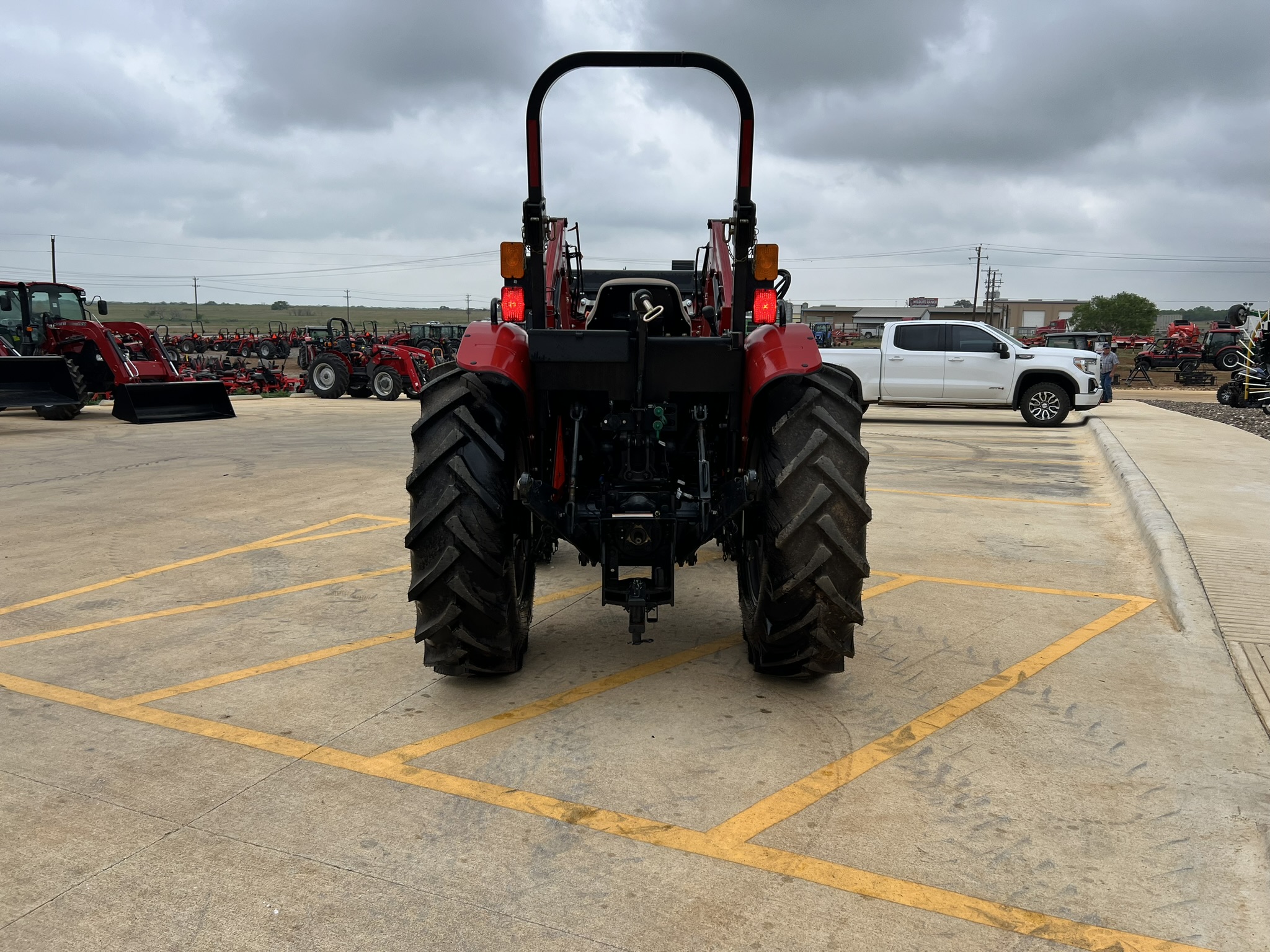 2025 Case IH Farmall® Utility A Series 70A - Photo 4