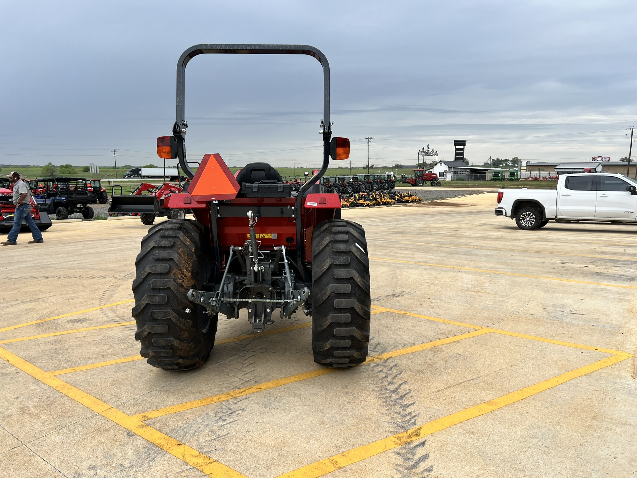 2024 Massey Ferguson Massey Ferguson MF 2850E Compact Tractor - Photo 4