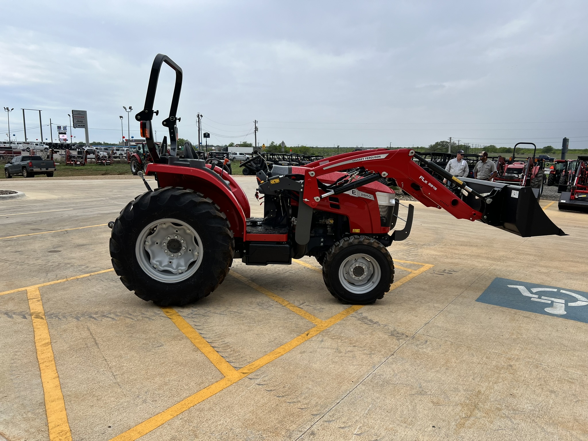 2024 Massey Ferguson Massey Ferguson MF 2850E Compact Tractor - Photo 6