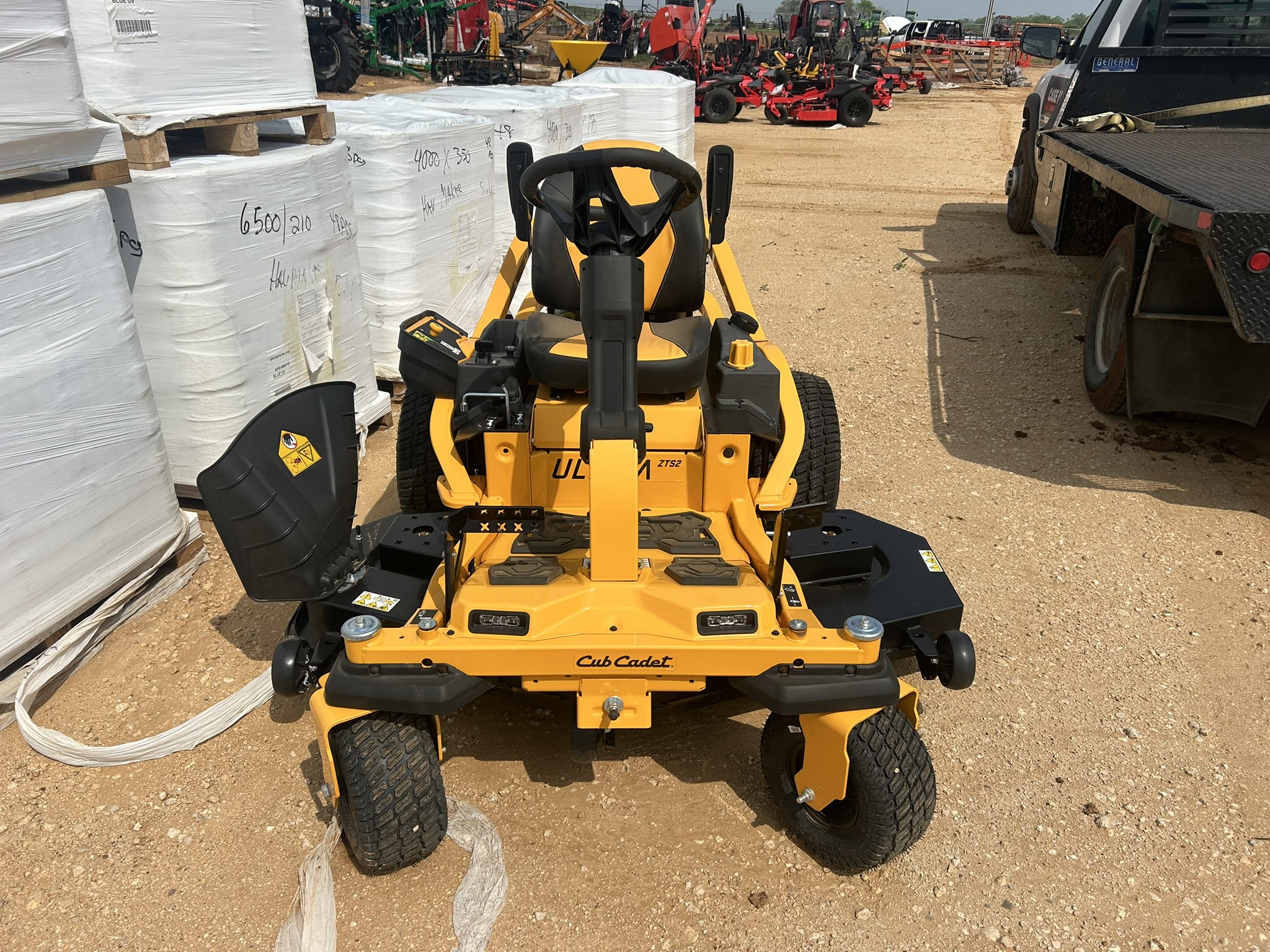 2023 Cub Cadet ZTS2 60 (17ASGGY5A10) - Photo 2