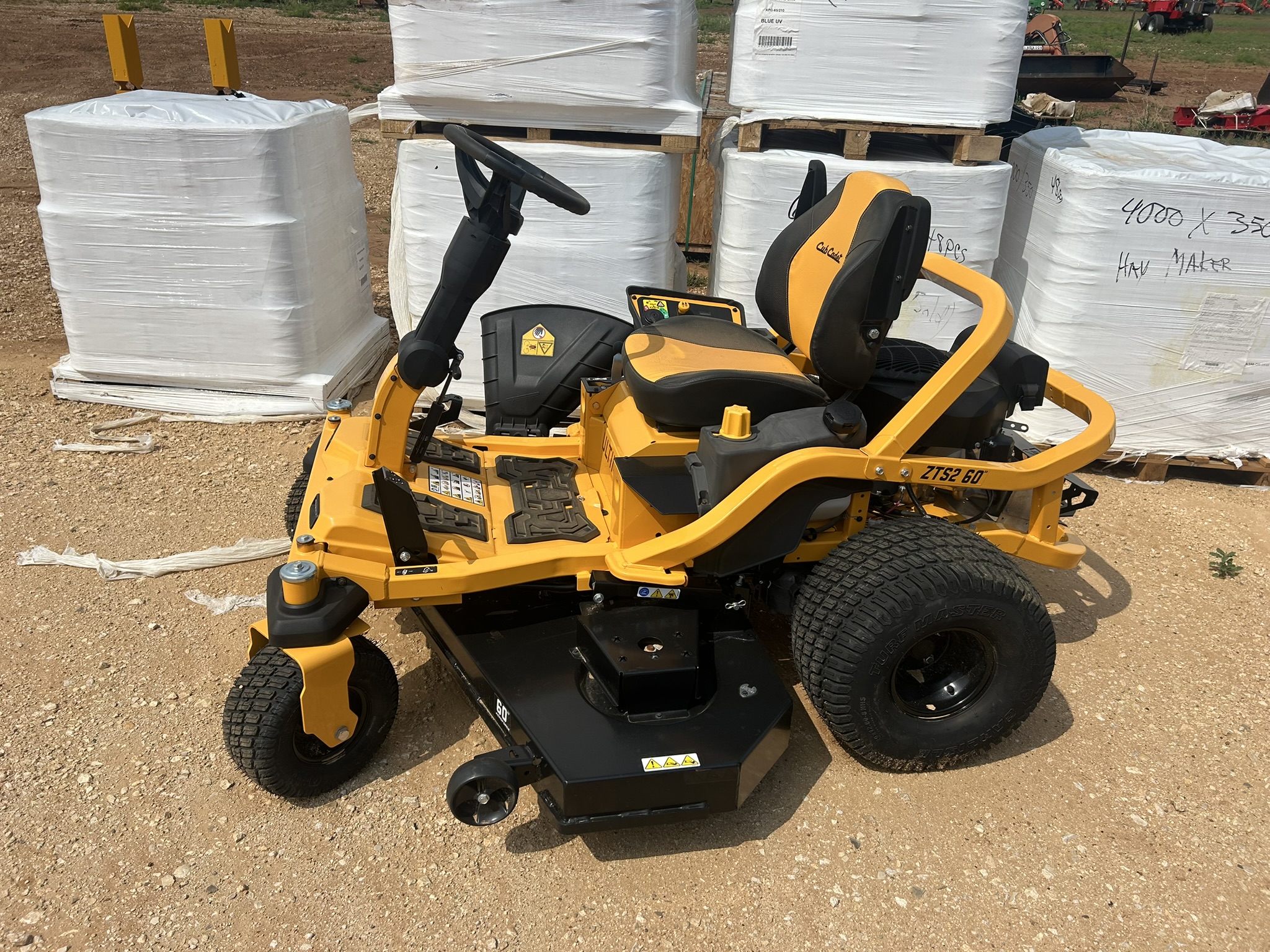 2023 Cub Cadet ZTS2 60 (17ASGGY5A10) - Photo 3