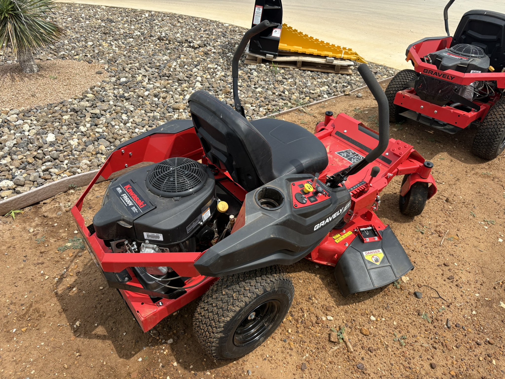 2024 Gravely ZT 34 in. 915288 - Photo 5
