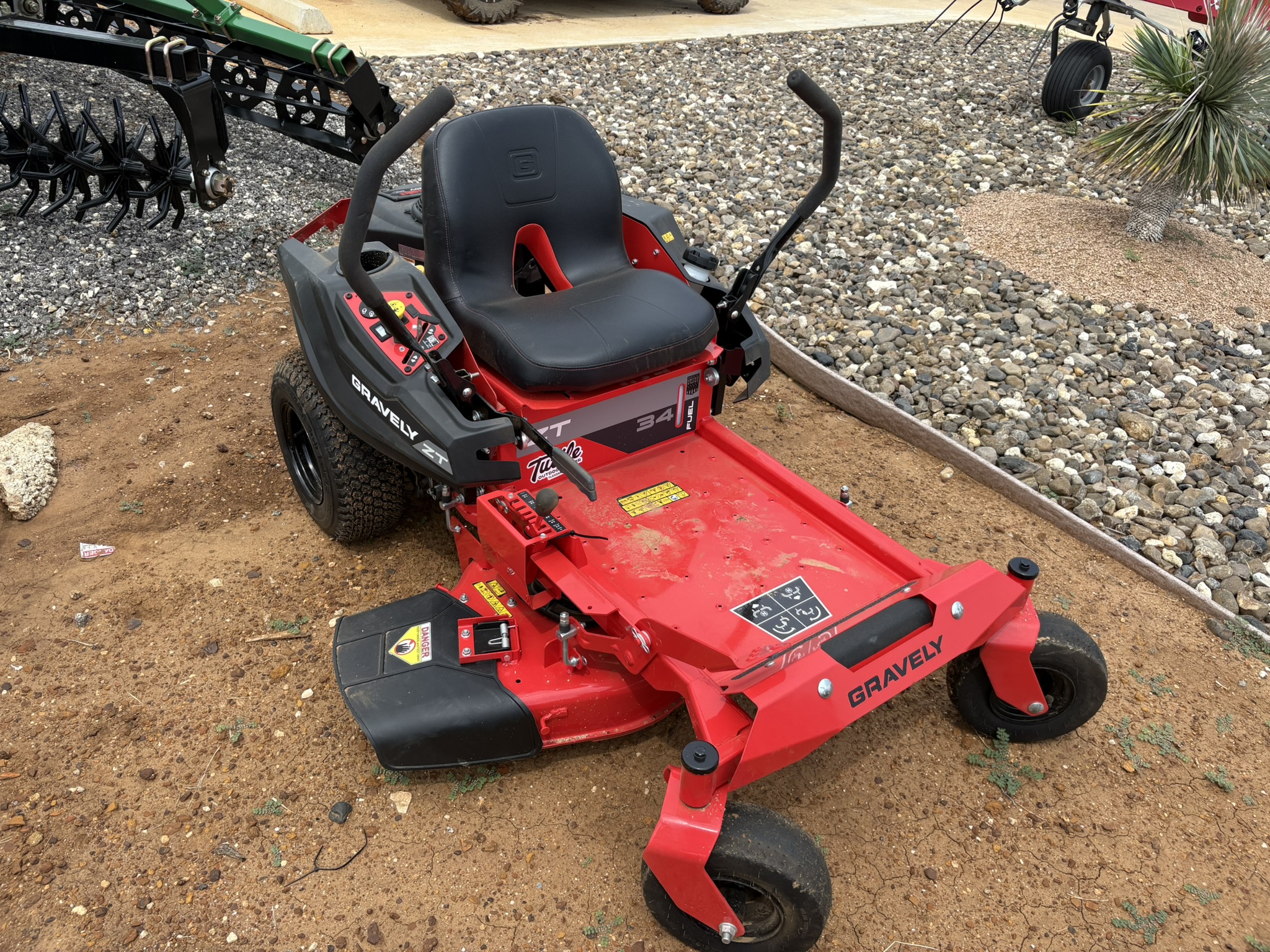 2024 Gravely ZT 34 in. 915288 - Photo 7