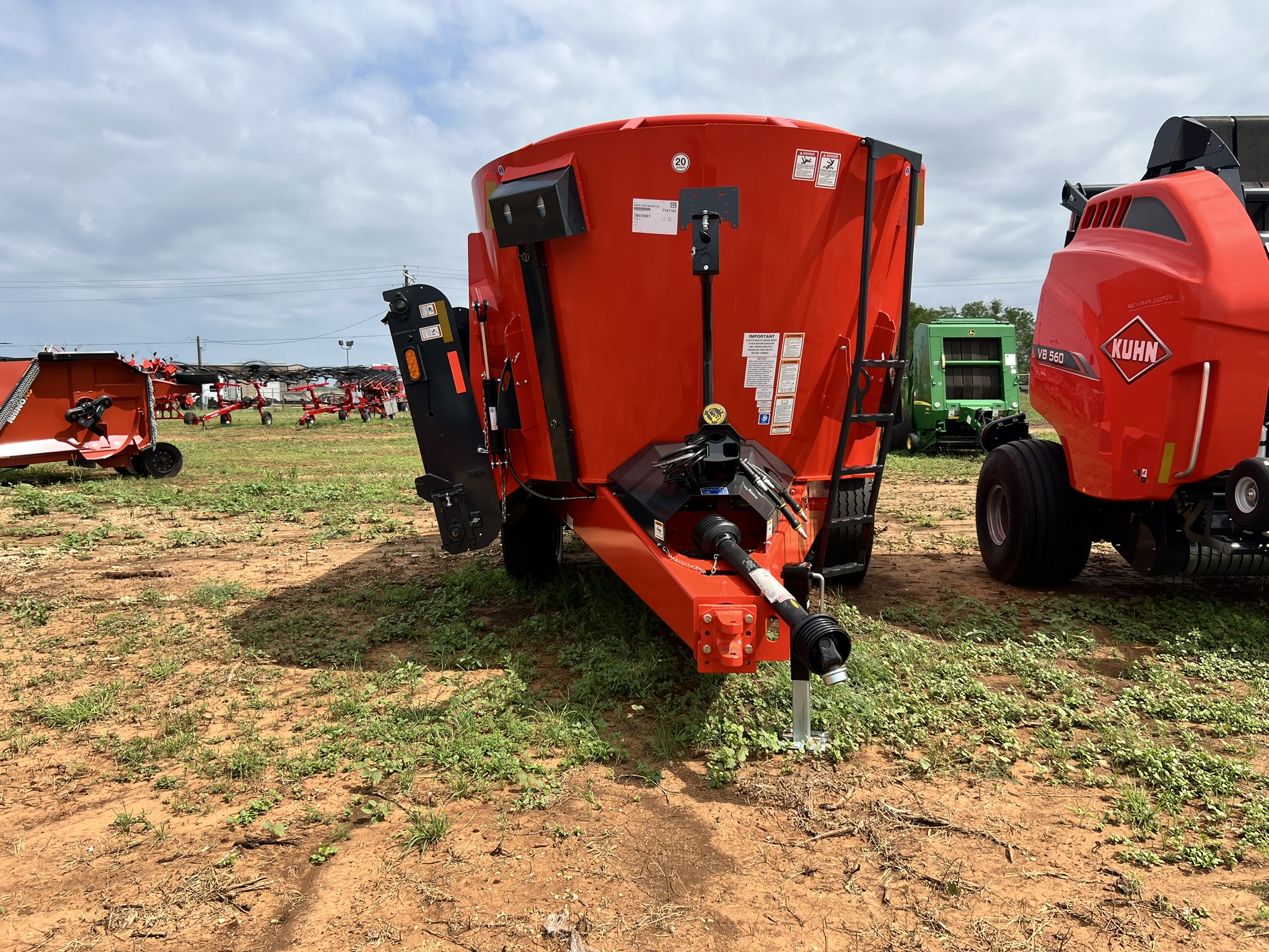 2025 Kuhn Vt 256 Trailer (Front|side) - Photo 2