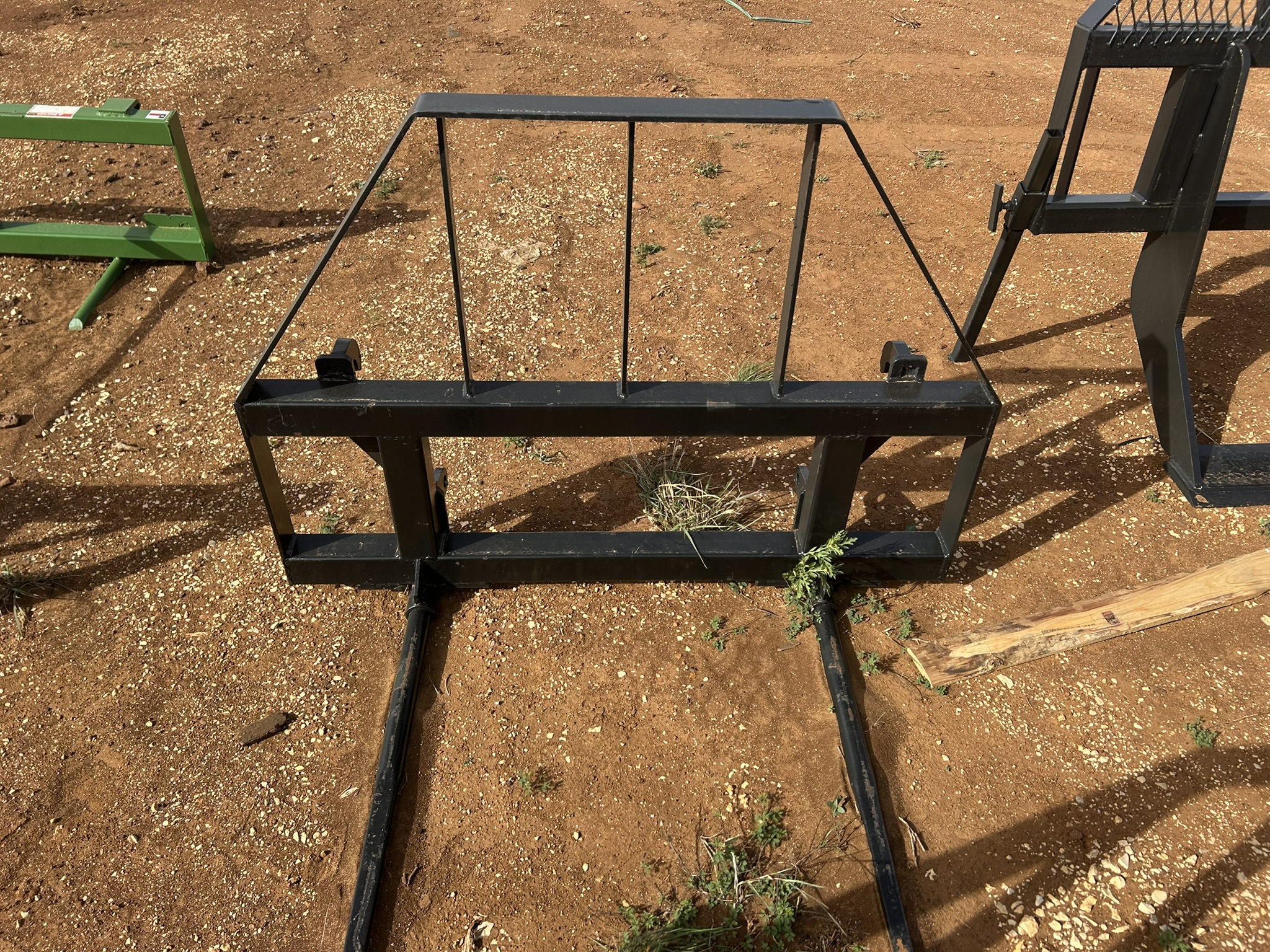 2025 Armstrong Ag Quick Attach Front Bale Forks- EURO RB4500EURO - Photo 2