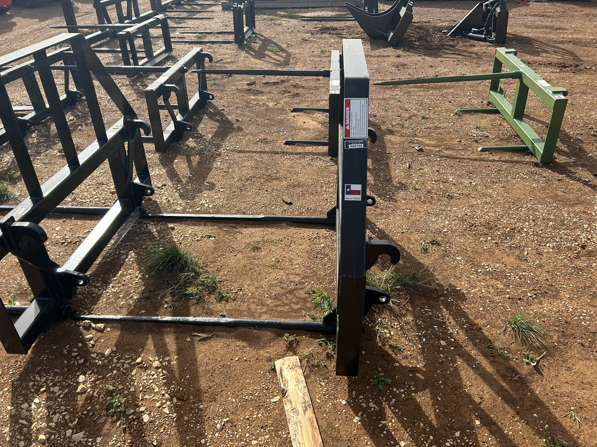 2025 Armstrong Ag Quick Attach Front Bale Forks- EURO RB4500EURO - Photo 3