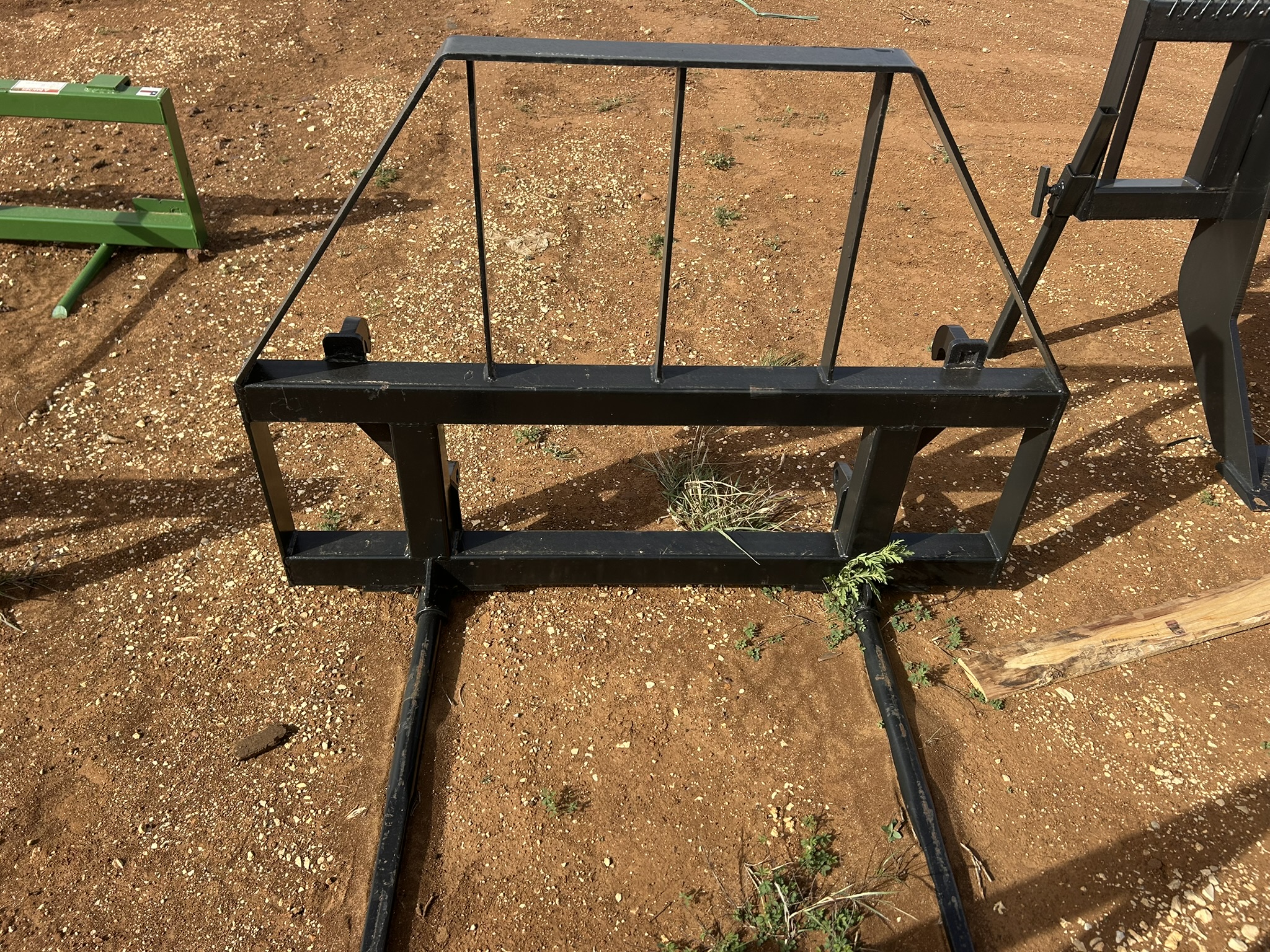 2025 Armstrong Ag Quick Attach Front Bale Forks- EURO RB4500EURO - Photo 9