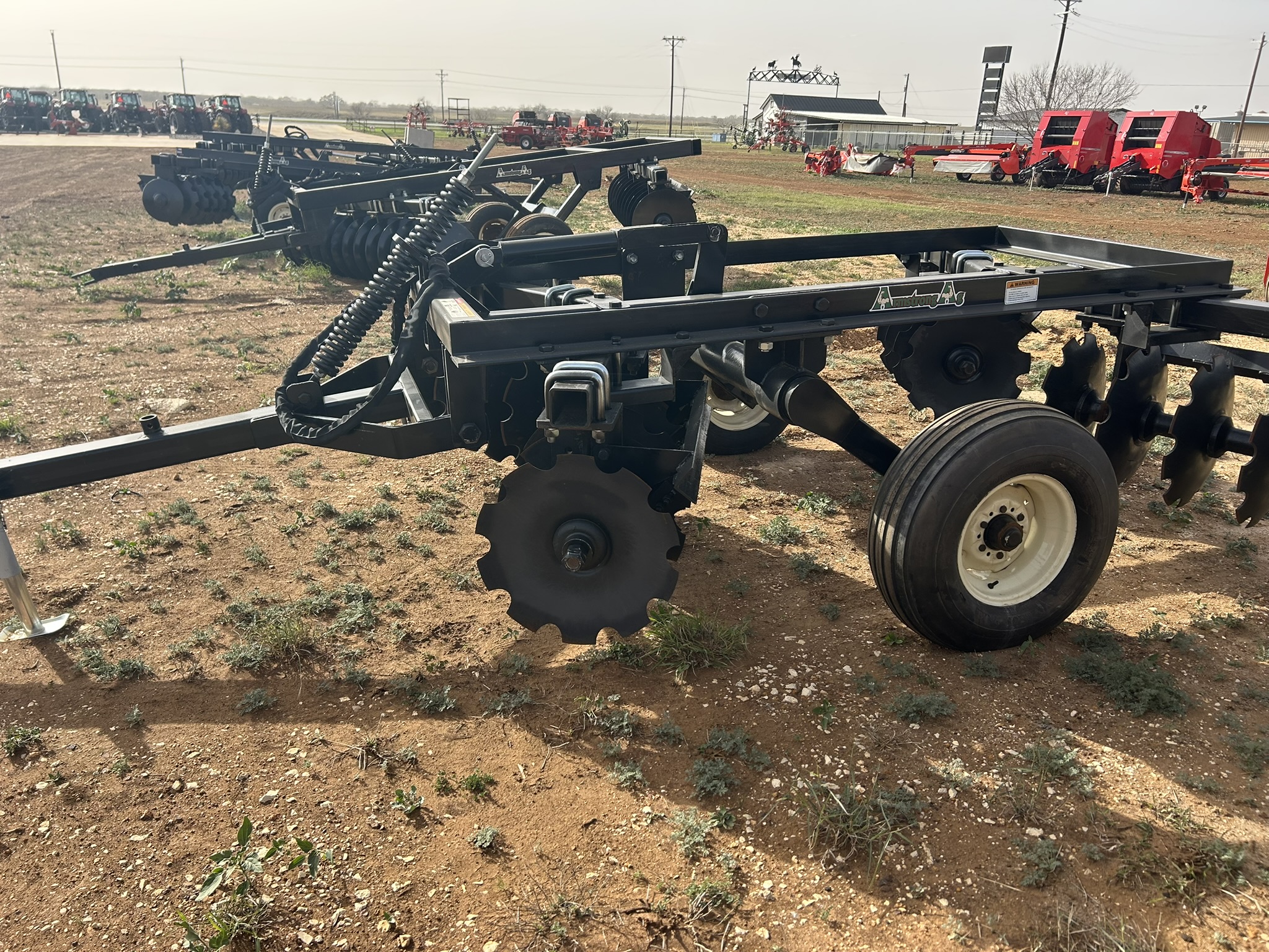2024 Armstrong Ag 8' Super Heavy Duty Pull Type Disc - DHDP2022-X - Photo 3