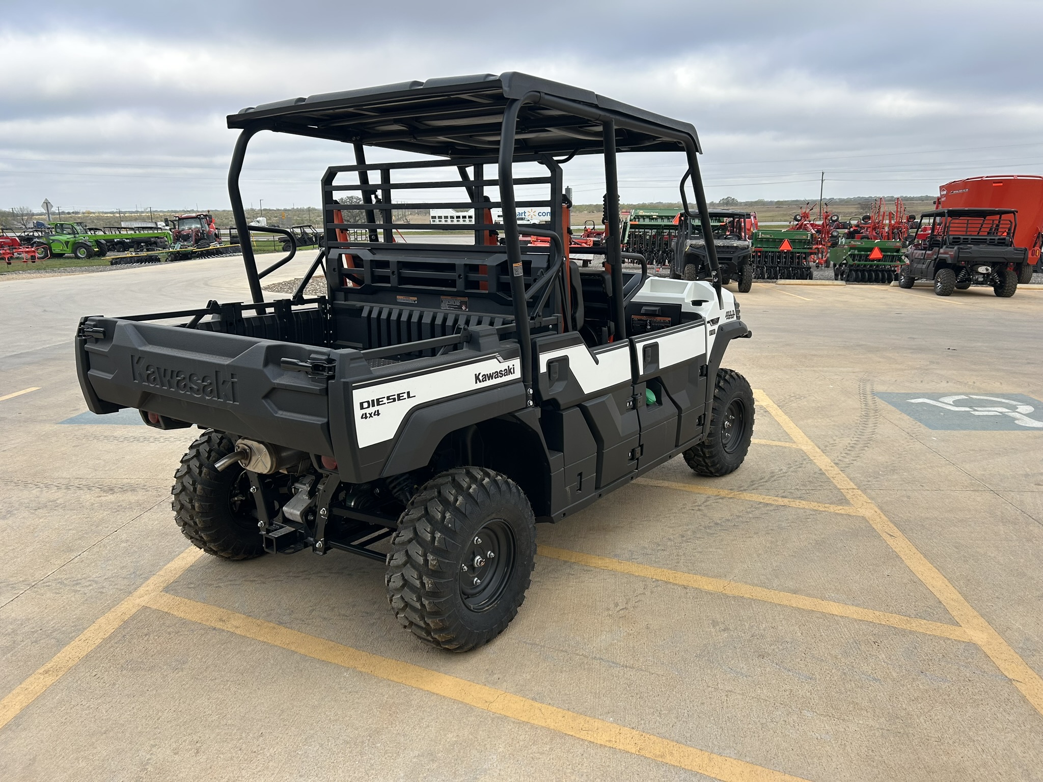 2025 Kawasaki Mule™ PRO-DXT™ FE EPS - Photo 7